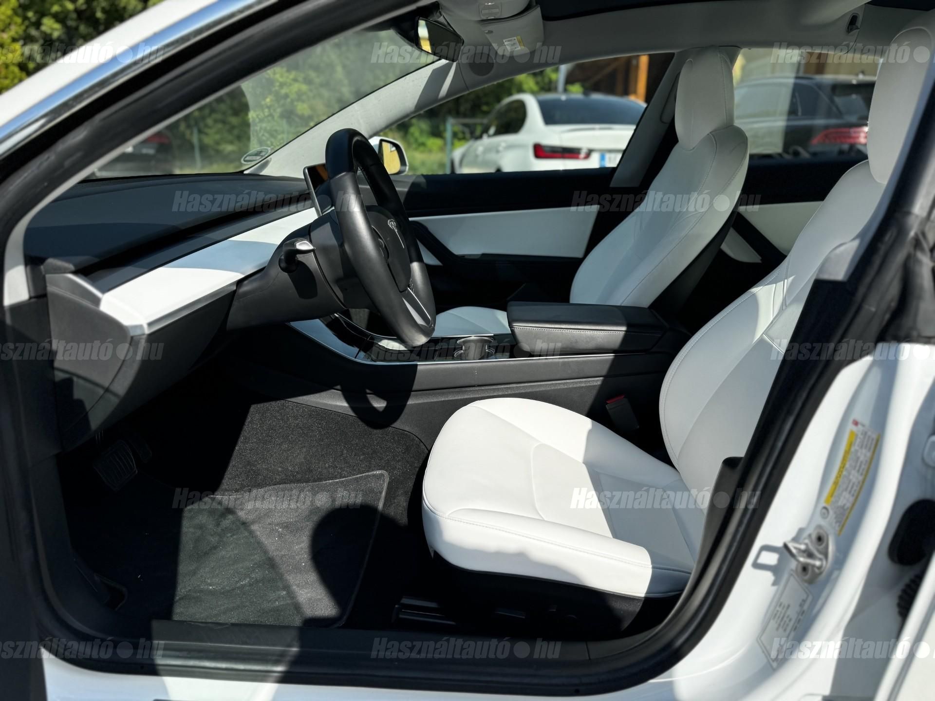 TESLA MODEL 3 2019/6 - 1