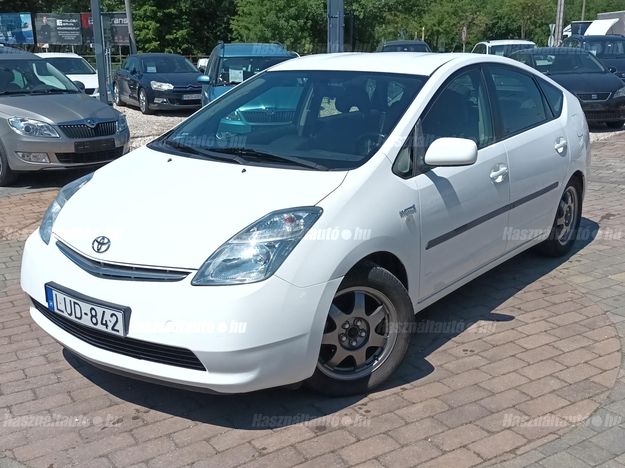 TOYOTA PRIUS 2008/10 - 1