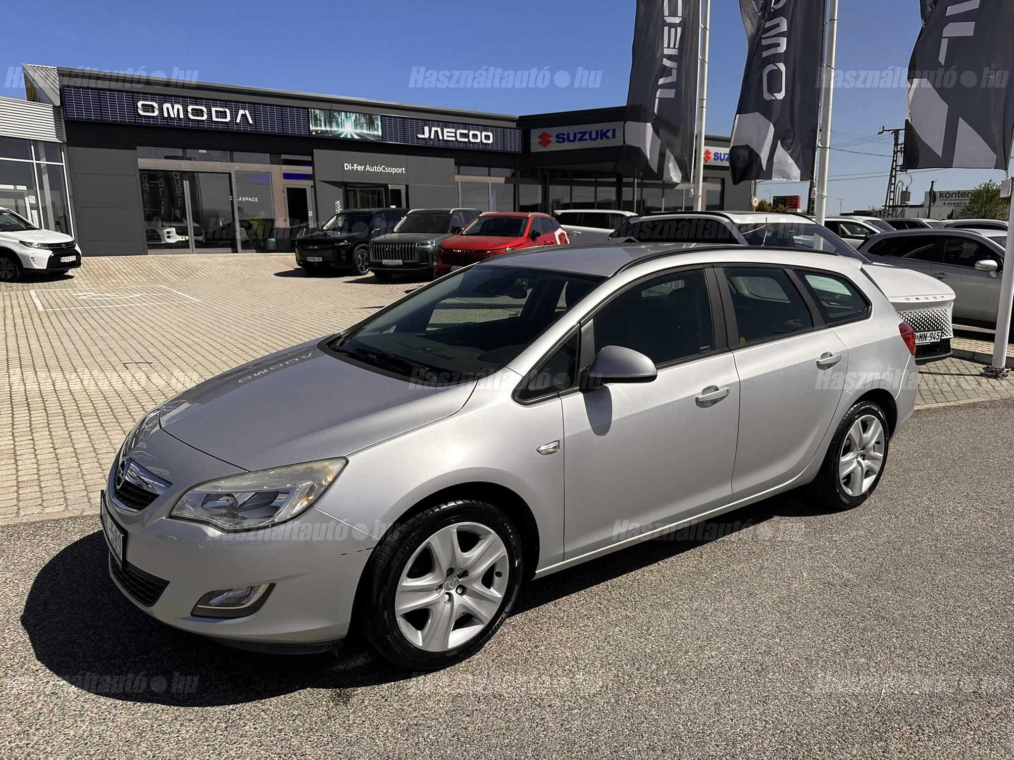 OPEL ASTRA J 2011/5 - 1