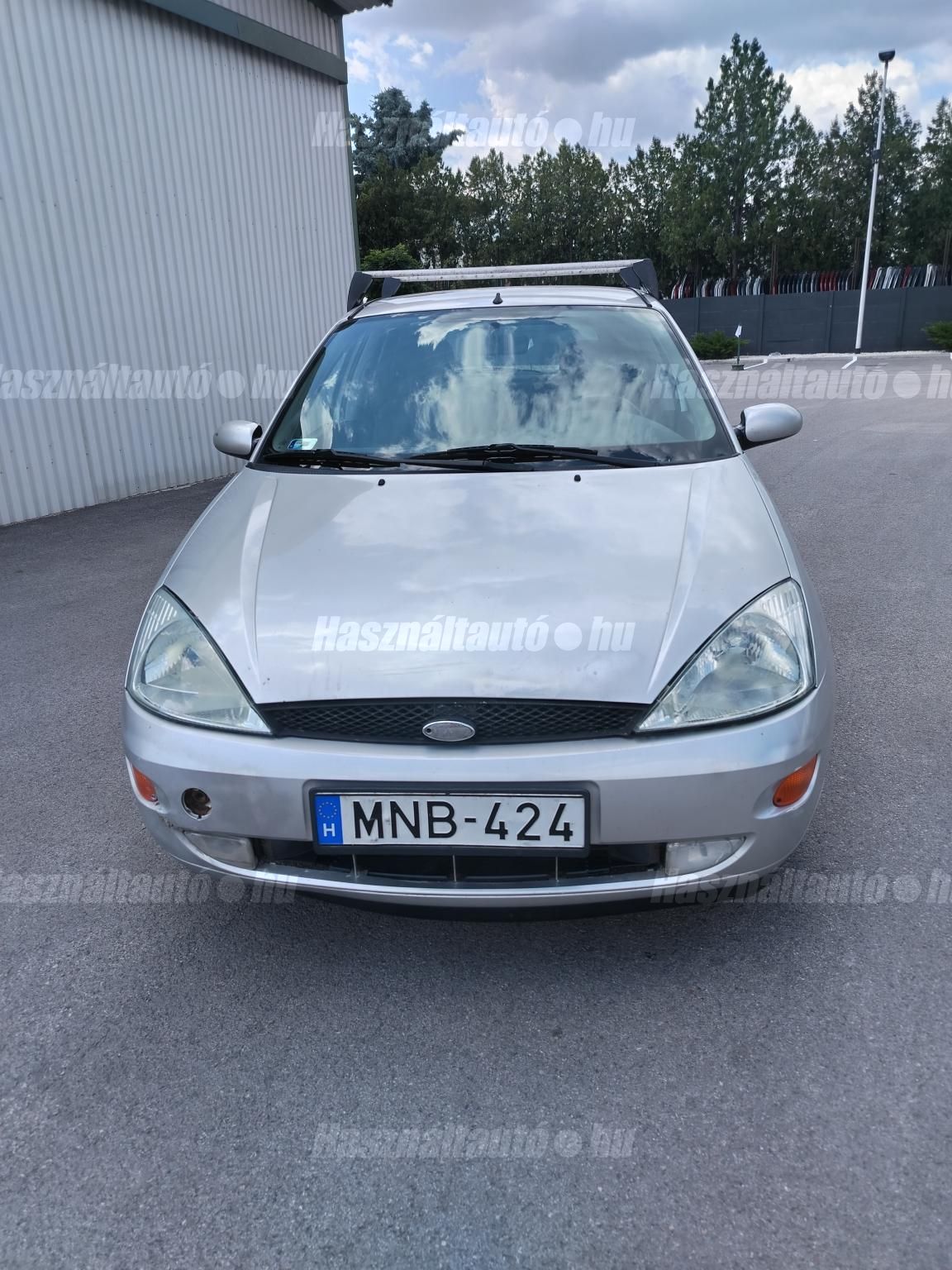 FORD FOCUS 2000/6 - 1