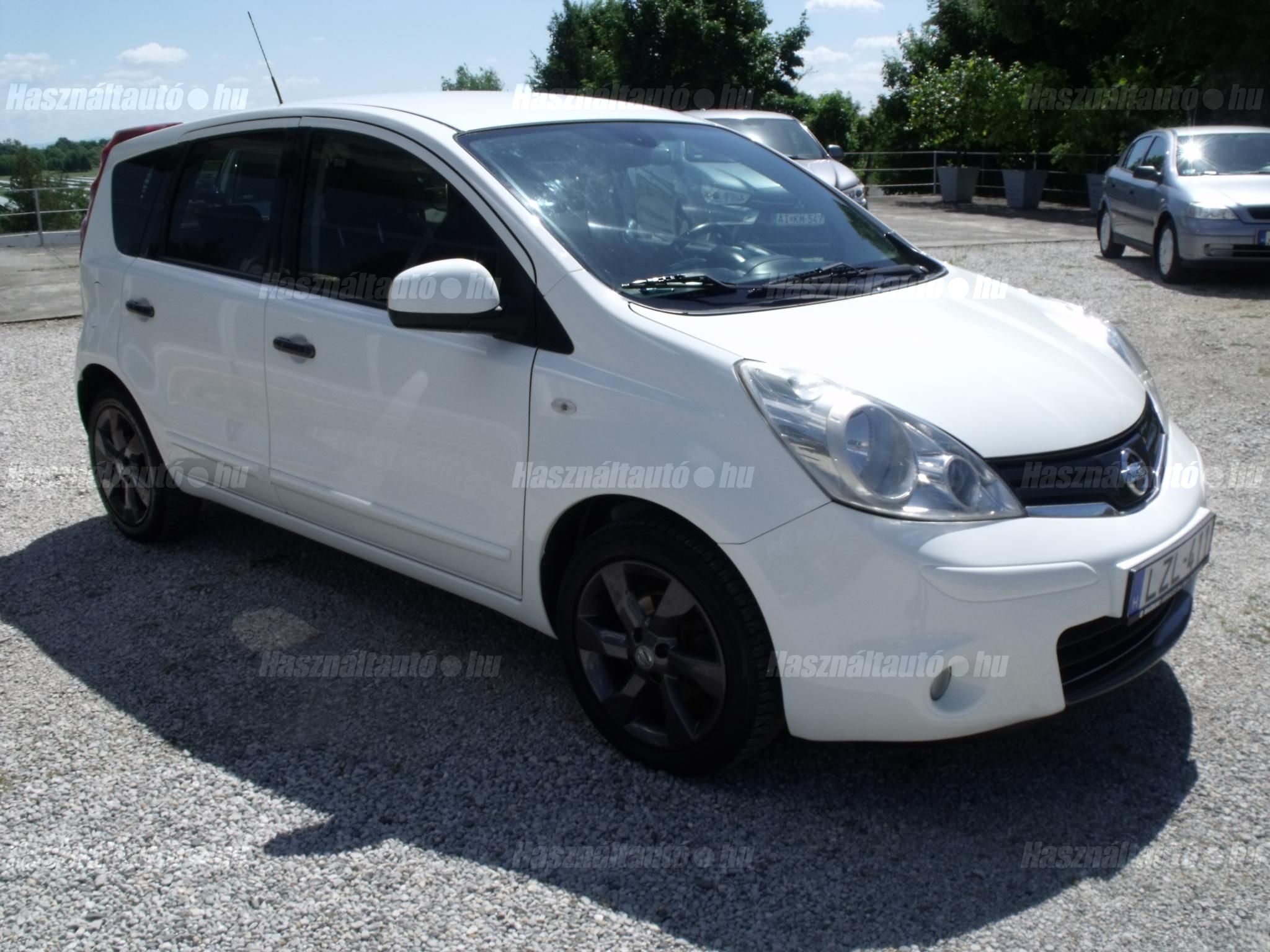 NISSAN NOTE 2011/12 - 1