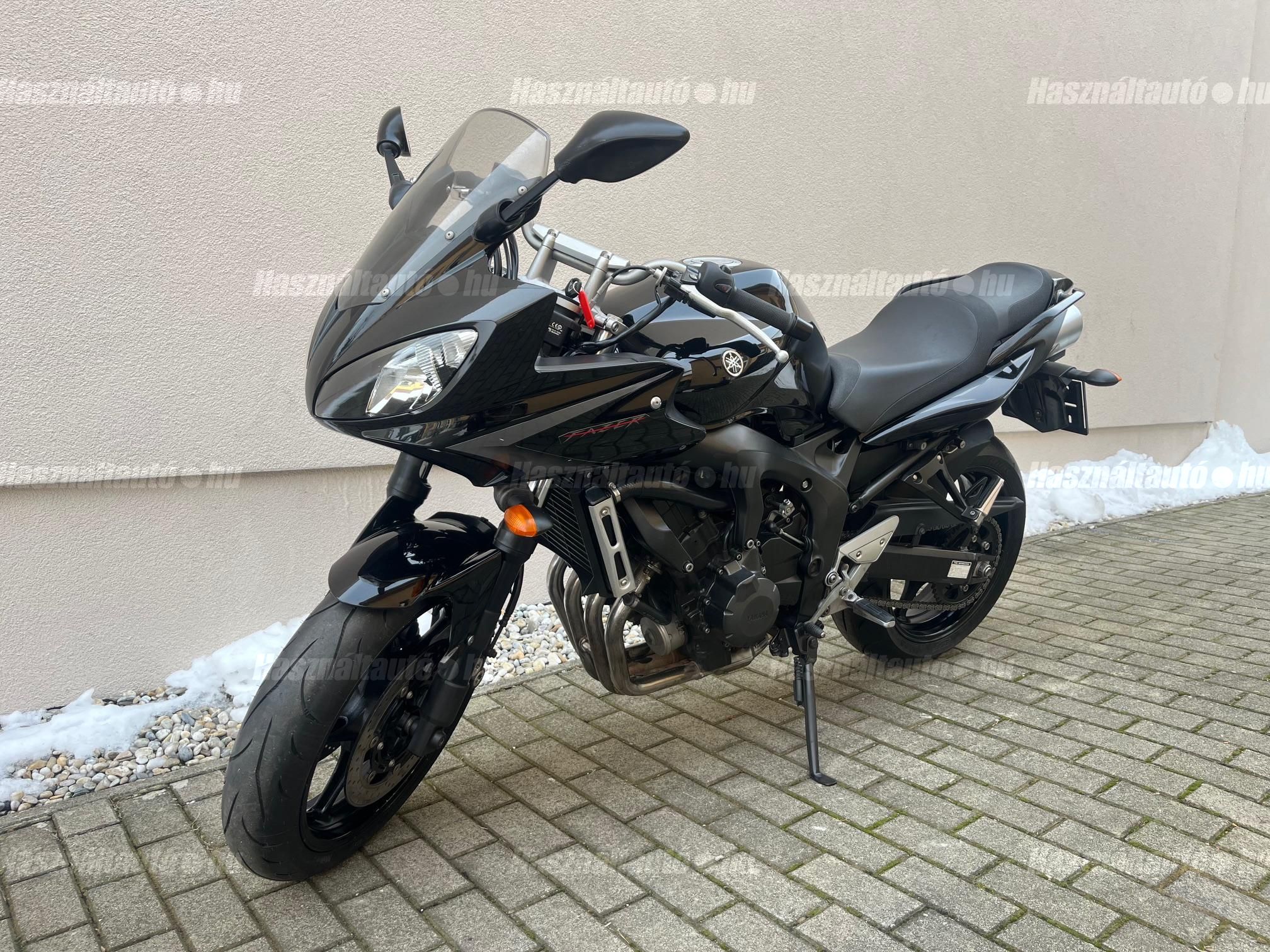 YAMAHA FZ6-S (FAZER) 2008 - 1