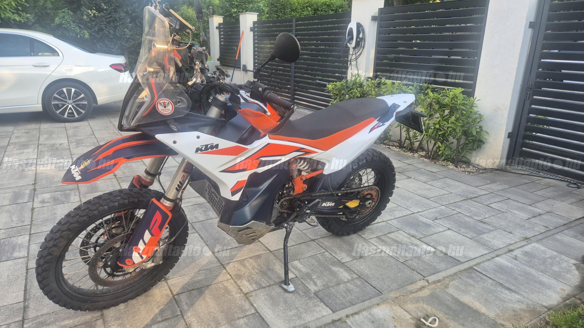 KTM 890 ADVENTURE R 2023/6 - 1