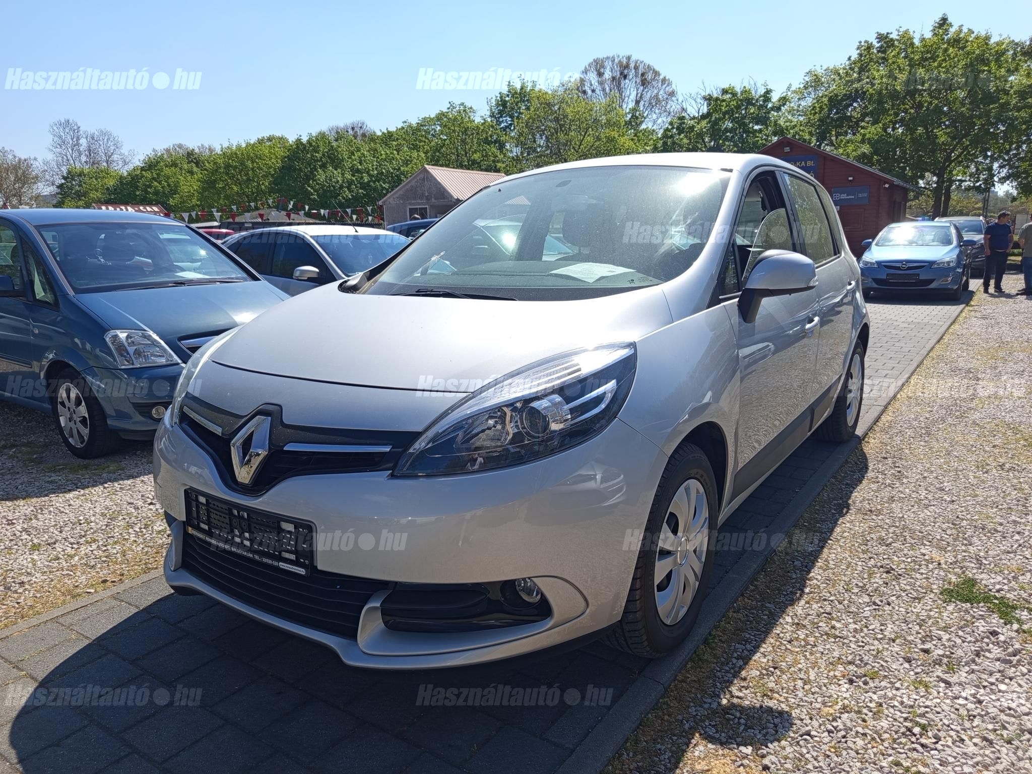 RENAULT SCENIC 2012/3 - 1