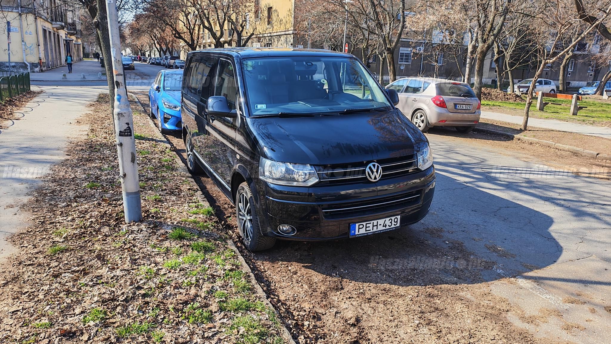 VOLKSWAGEN MULTIVAN 2012/8 - 1