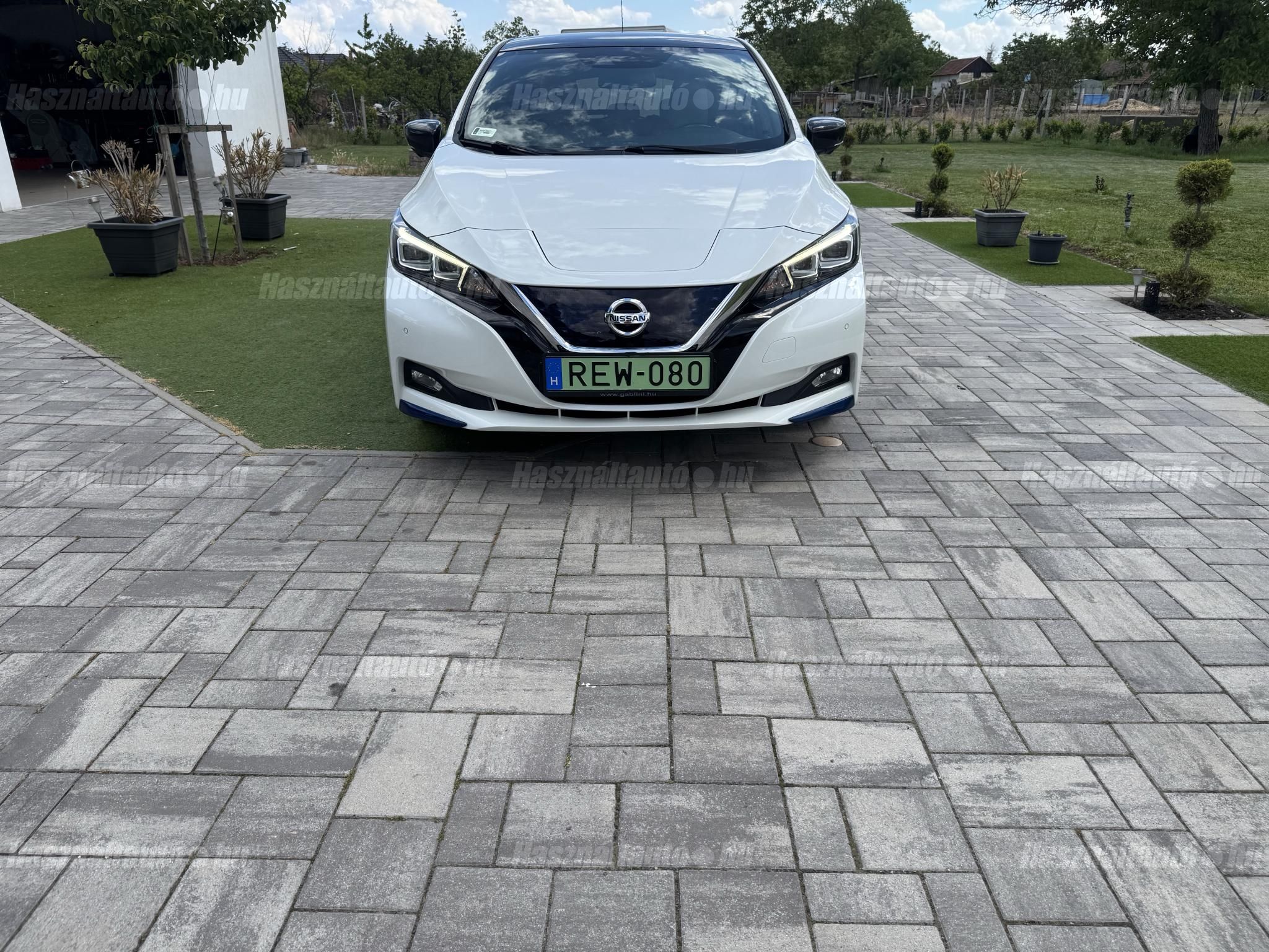 NISSAN LEAF 2018/9 - 1