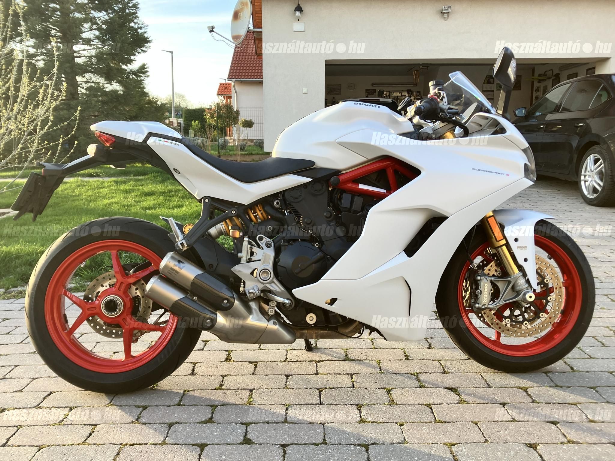 DUCATI SUPERSPORT 2019/10 - 1