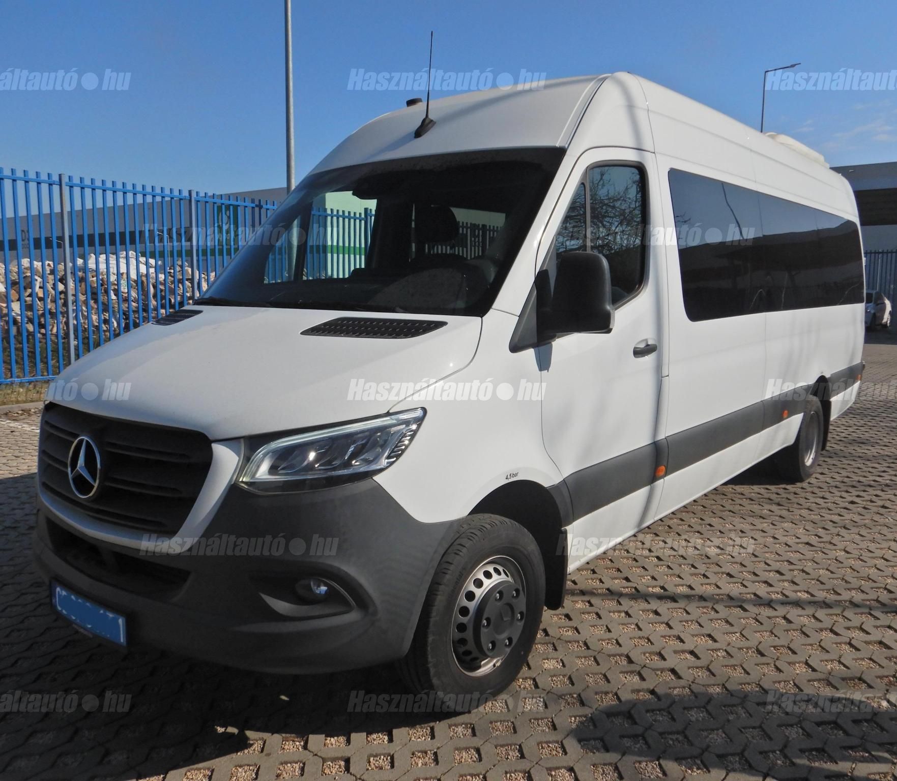 MERCEDES-BENZ 2020/1 - 1