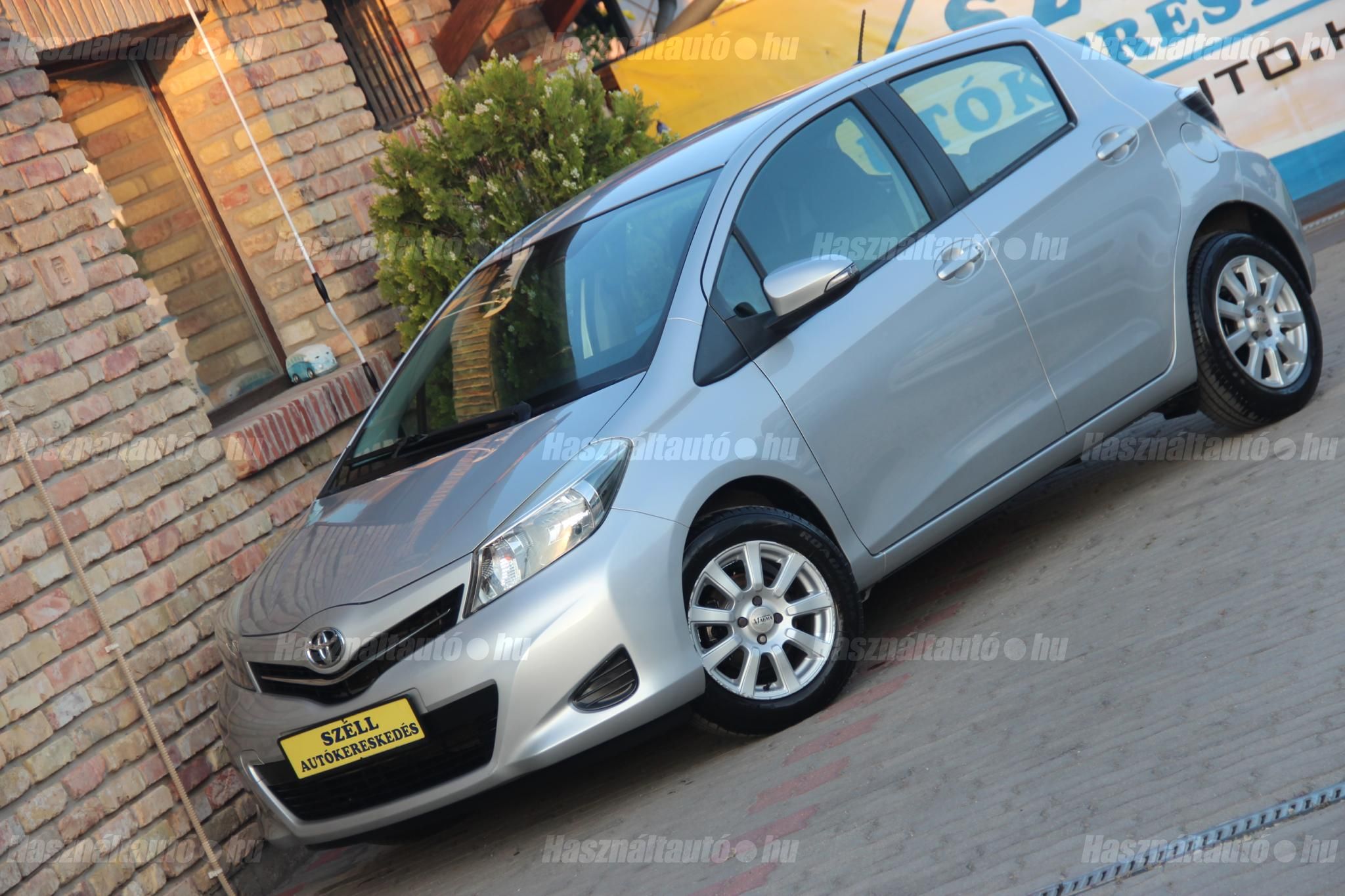 TOYOTA YARIS 2014/6 - 1