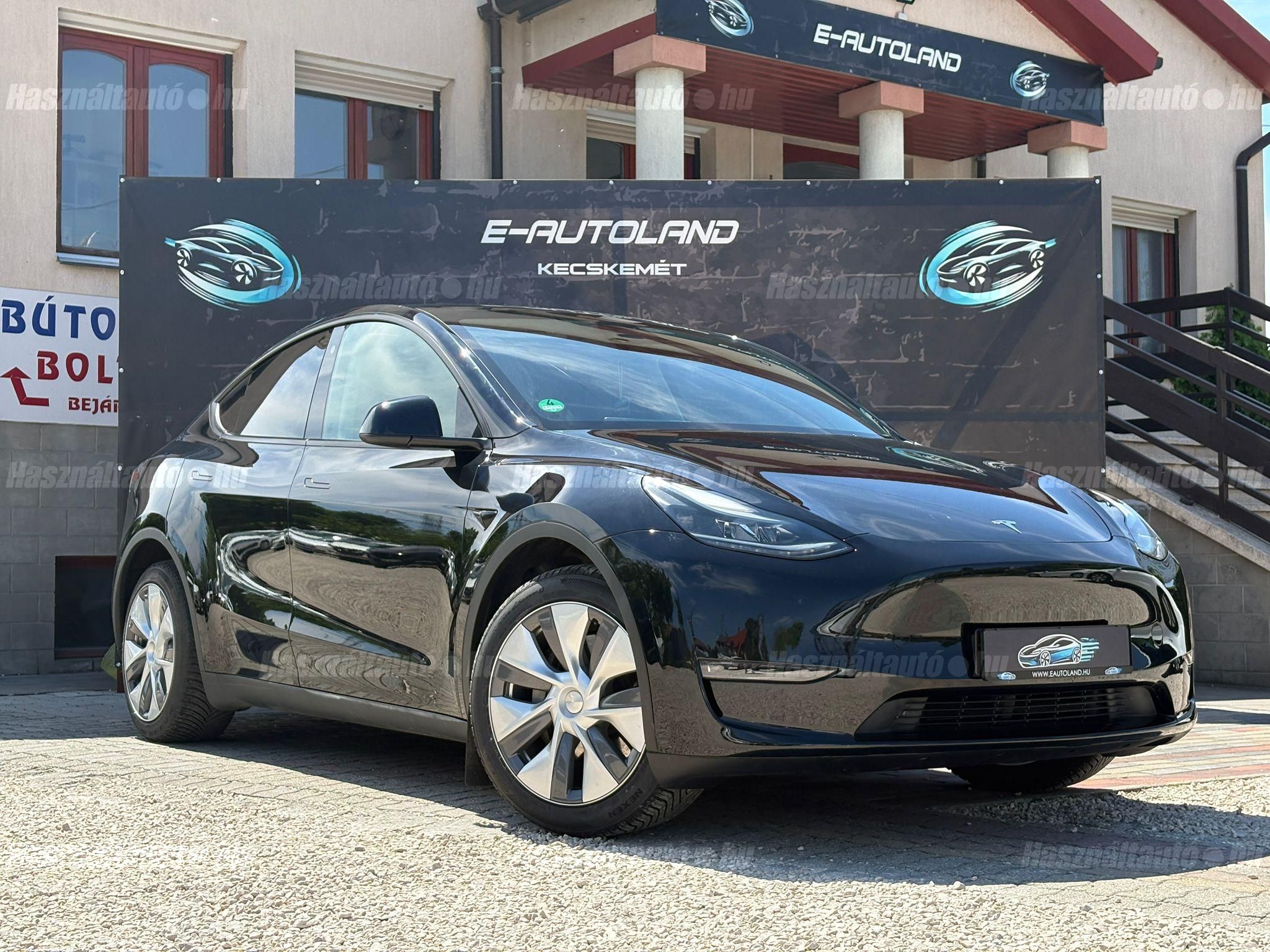 TESLA MODEL Y 2023/1 - 1
