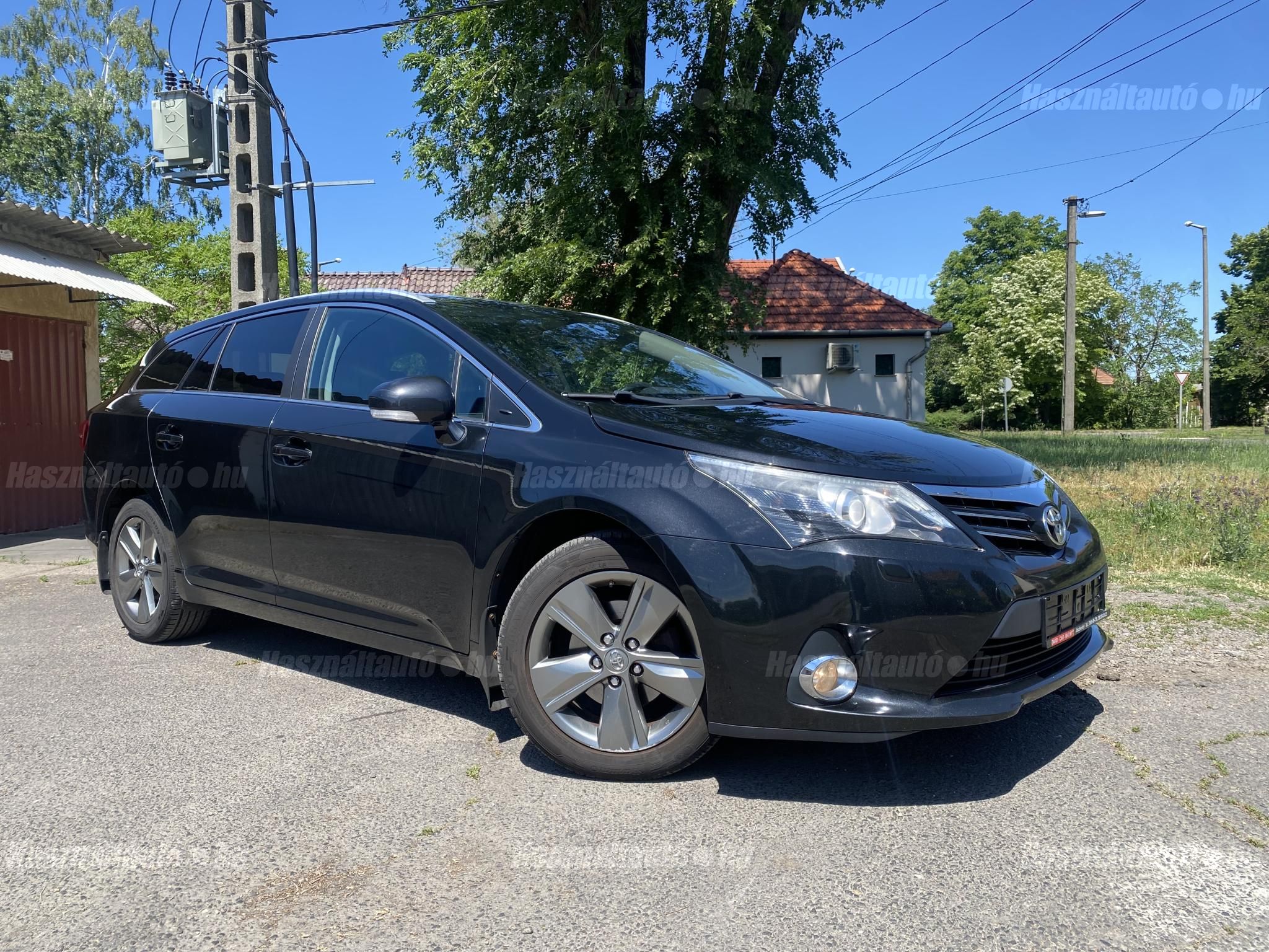 TOYOTA AVENSIS 2015/3 - 1