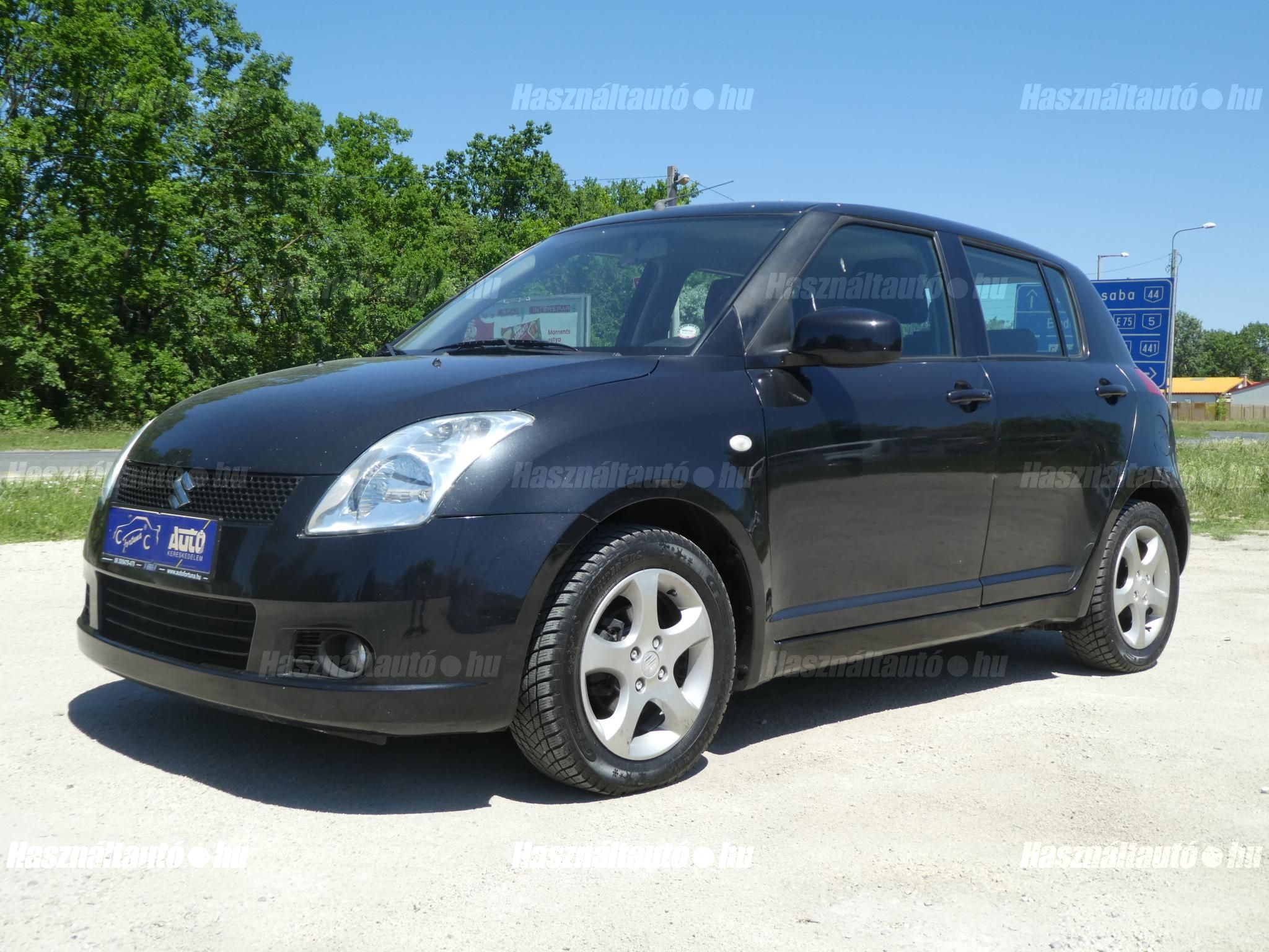SUZUKI SWIFT 2005 - 1
