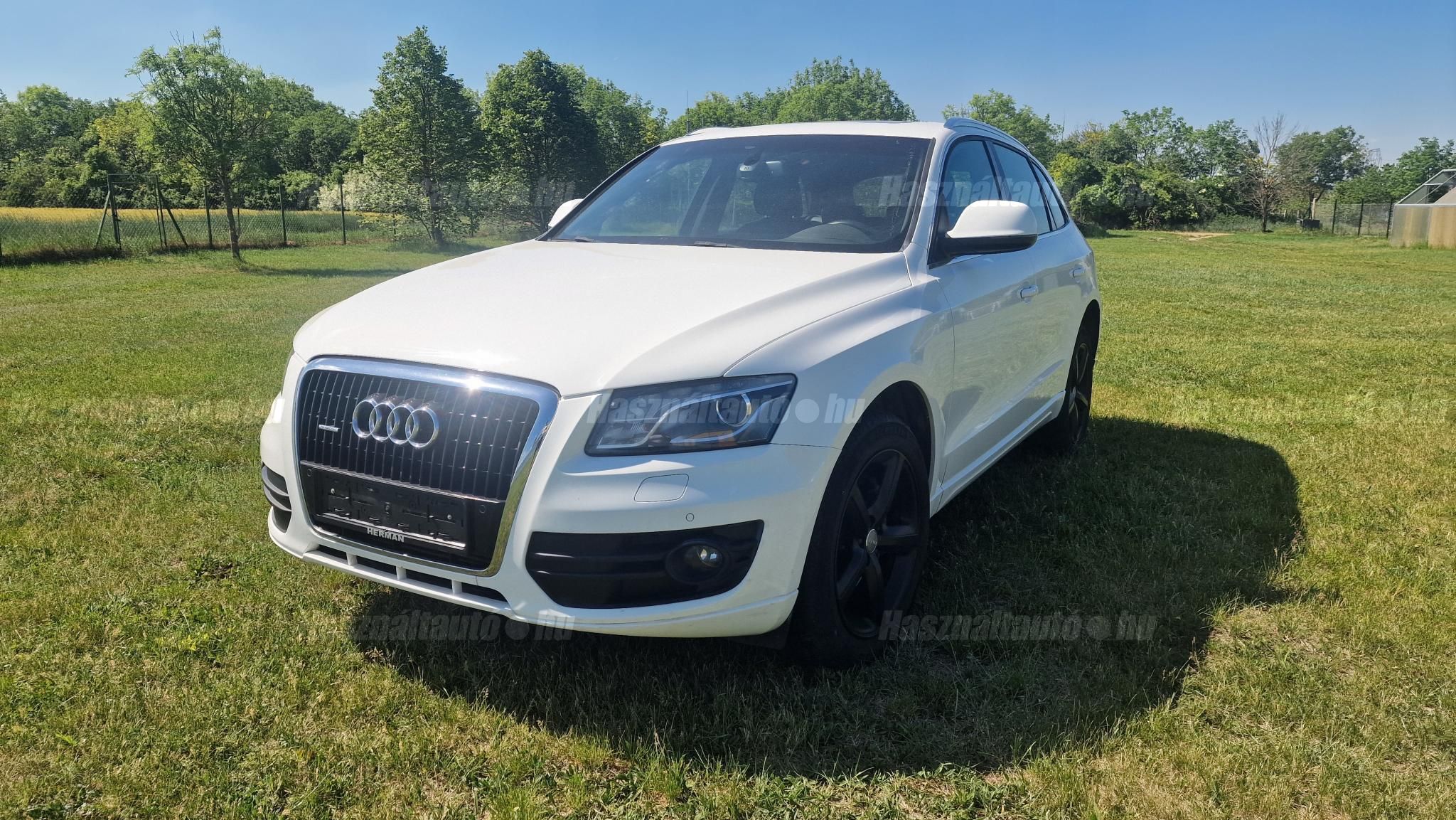 AUDI Q5 2010 - 1