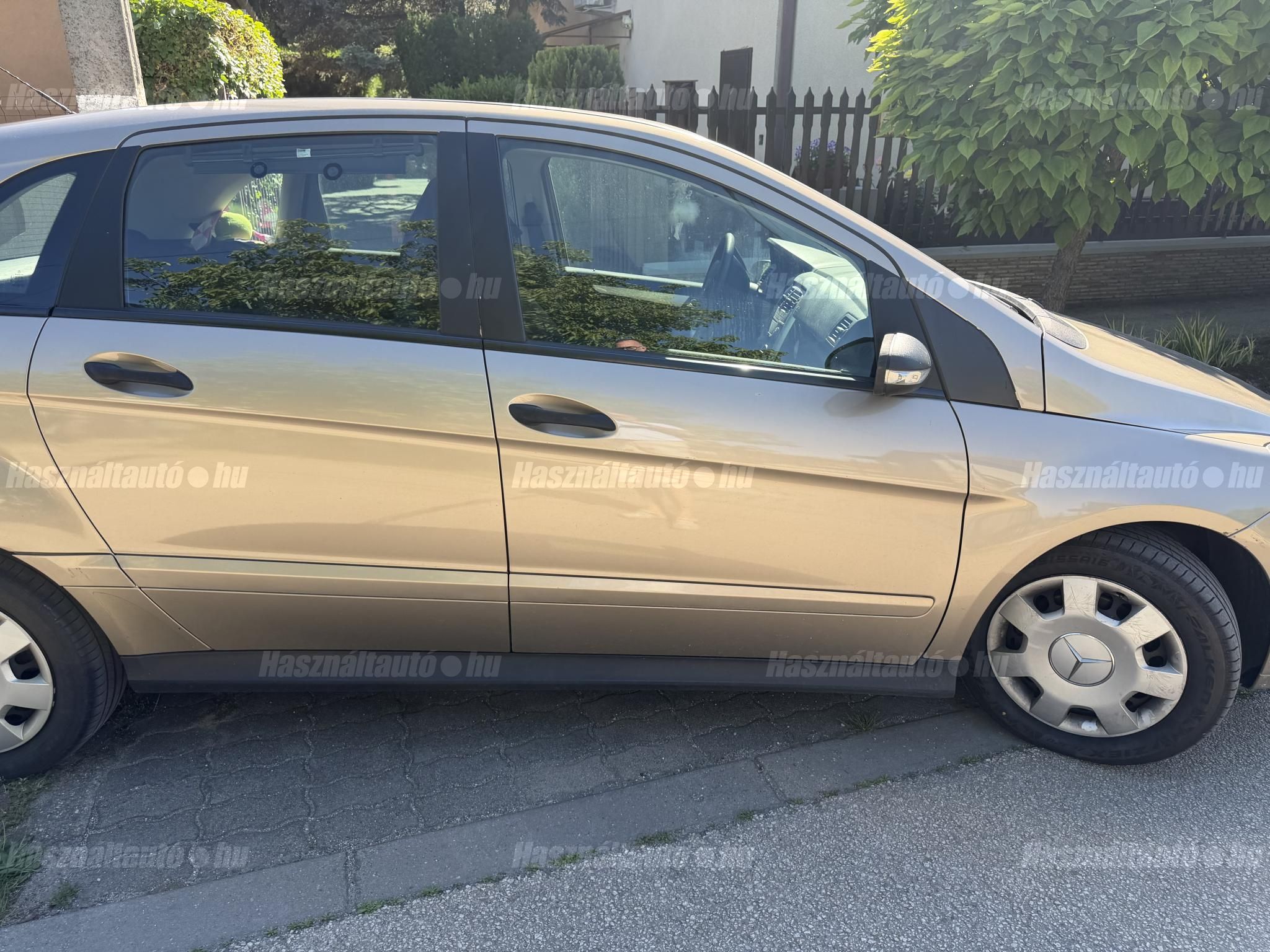 MERCEDES-BENZ B 180 2007/8 - 1