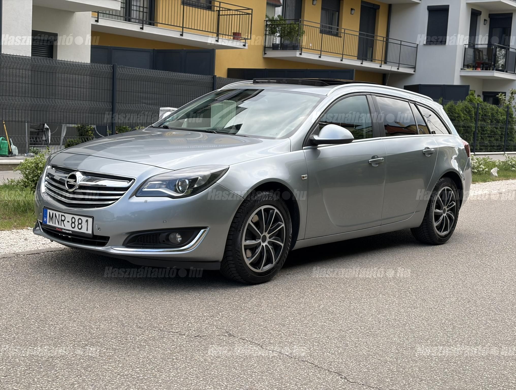 OPEL INSIGNIA 2013/10 - 1