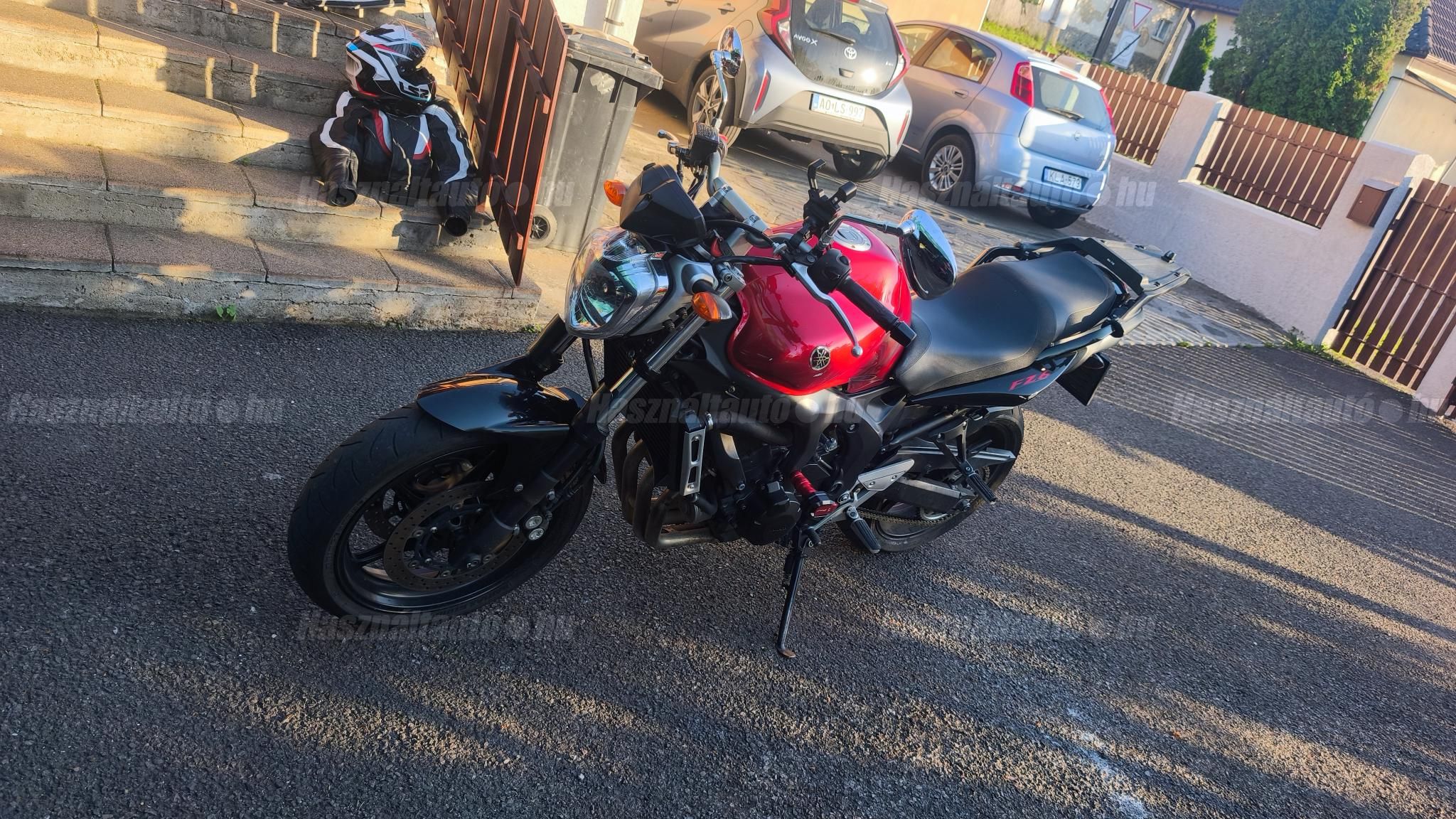 YAMAHA FZ6-N 2008/7 - 1