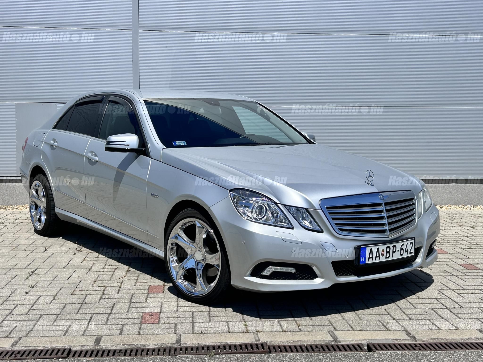 MERCEDES-BENZ E 220 2010/7 - 1