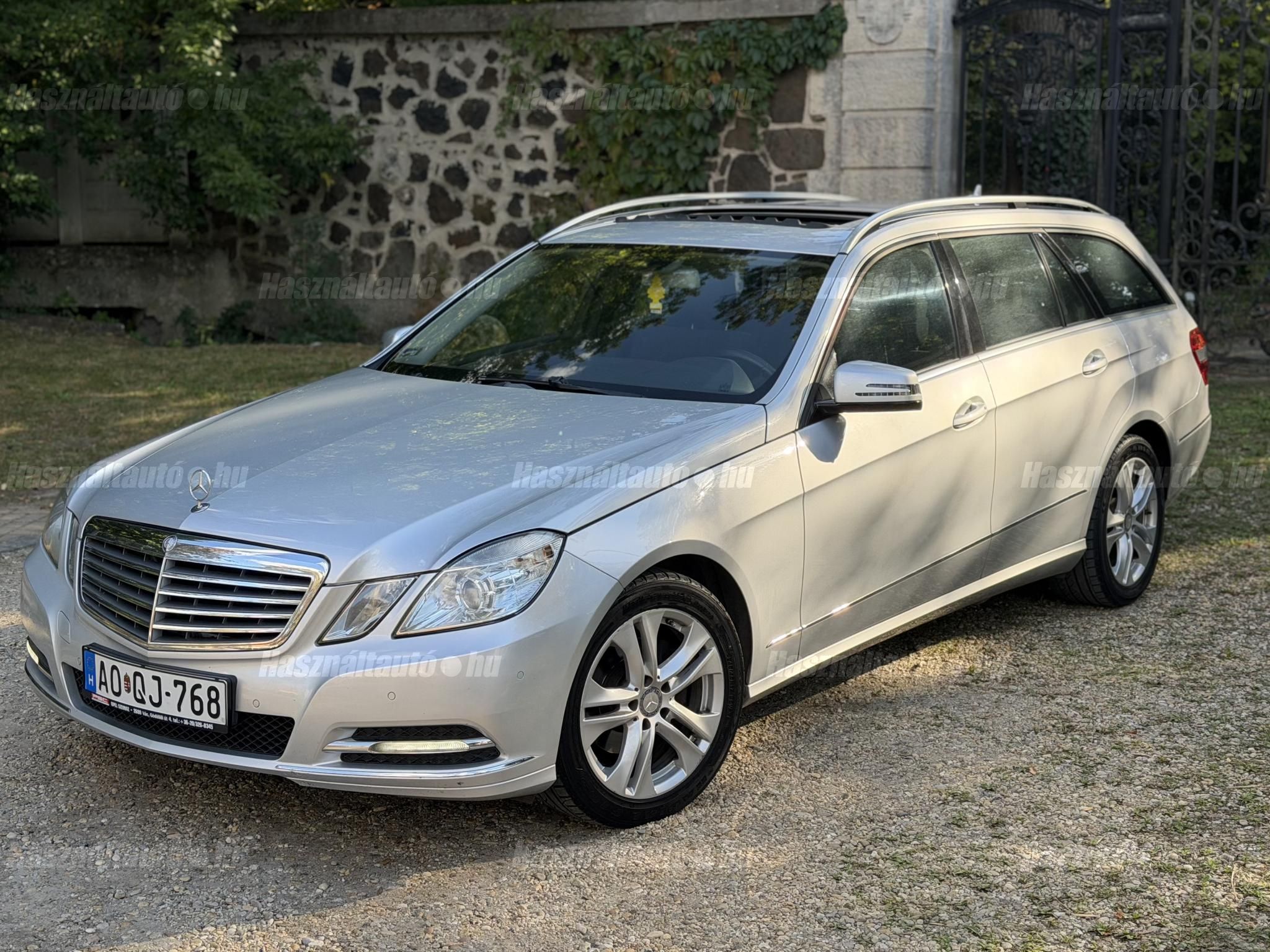MERCEDES-BENZ E 220 2012/9 - 1