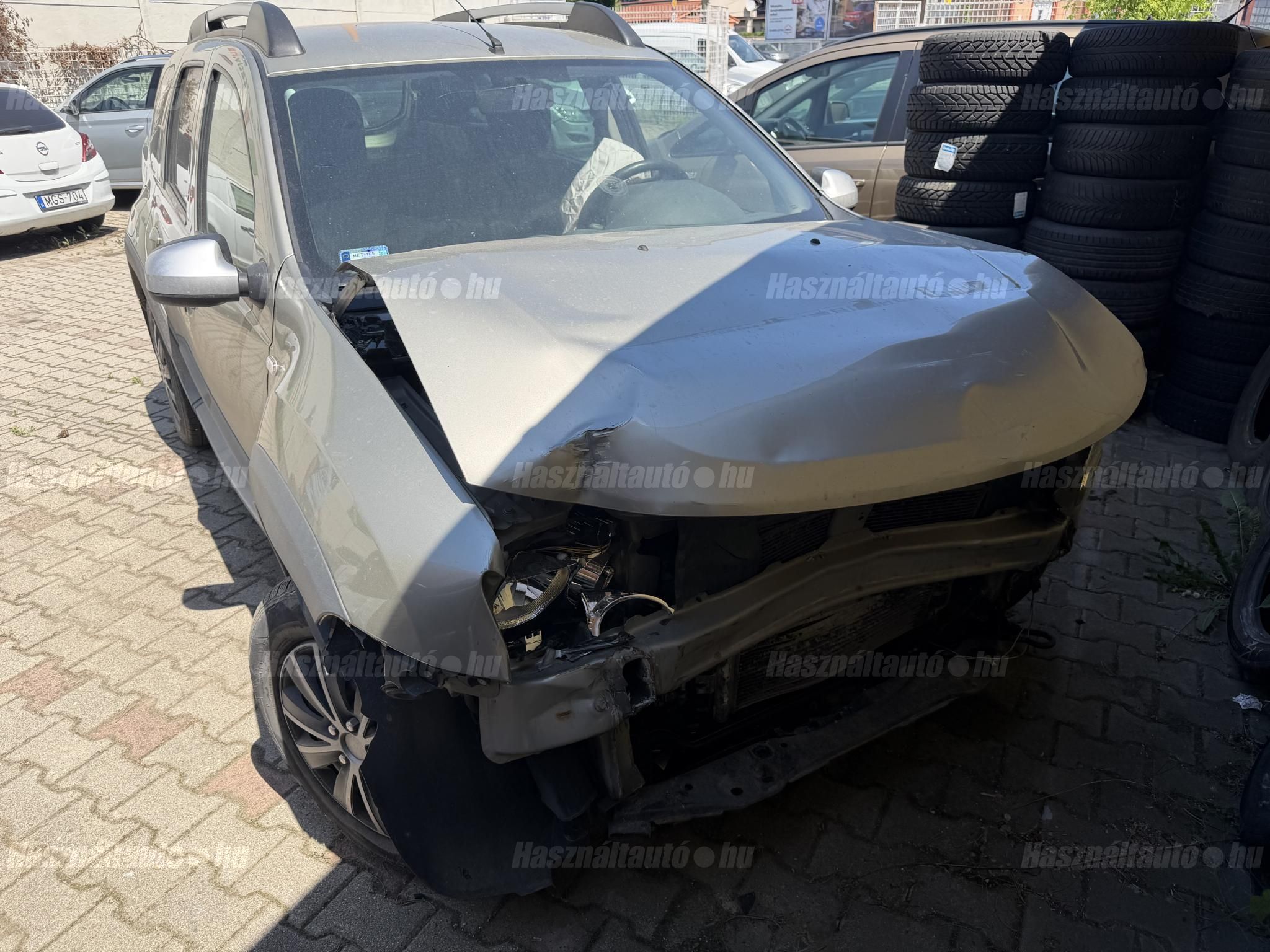 DACIA DUSTER 2012 - 1