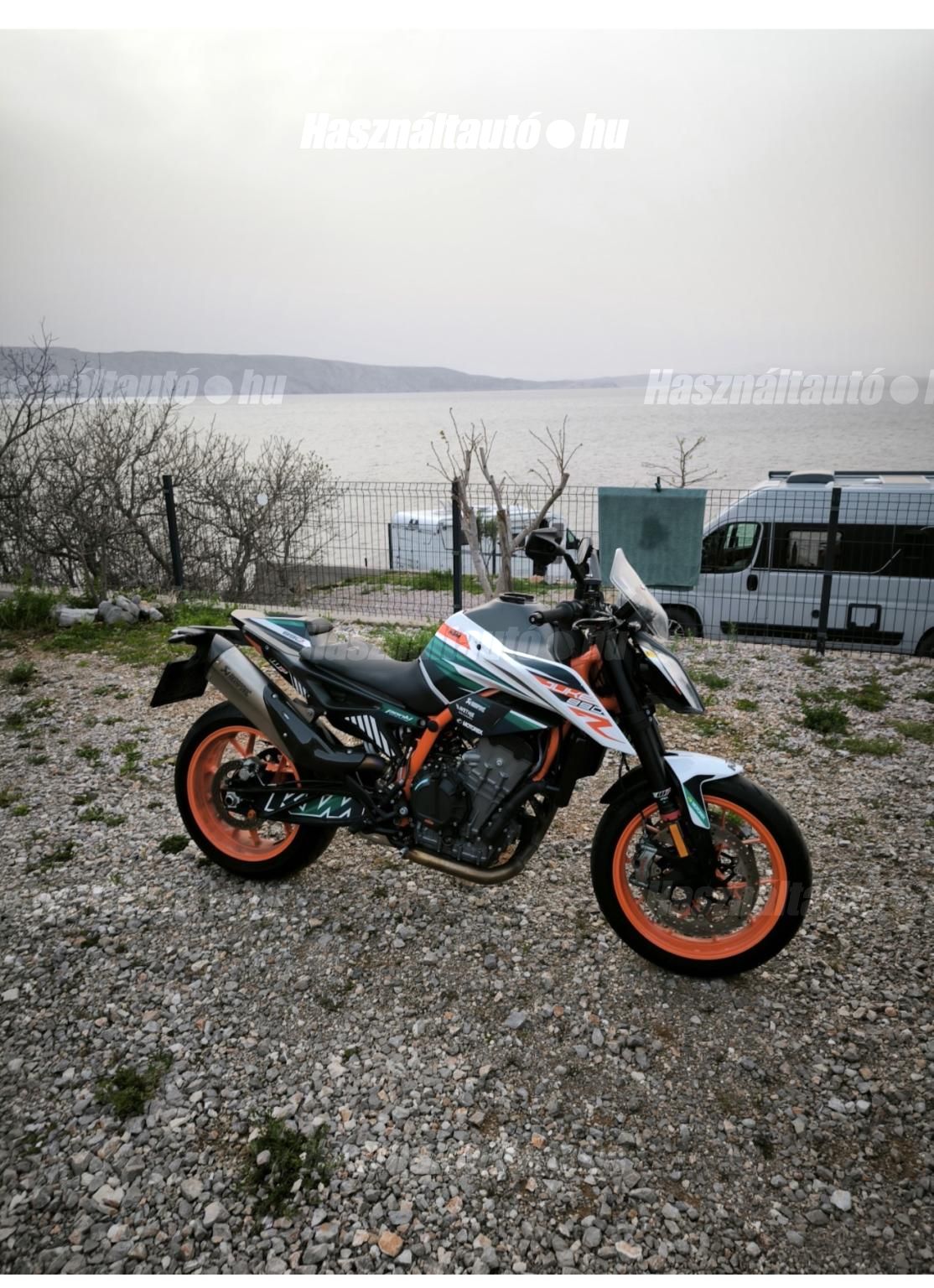 KTM 890 DUKE R 2021/5 - 1