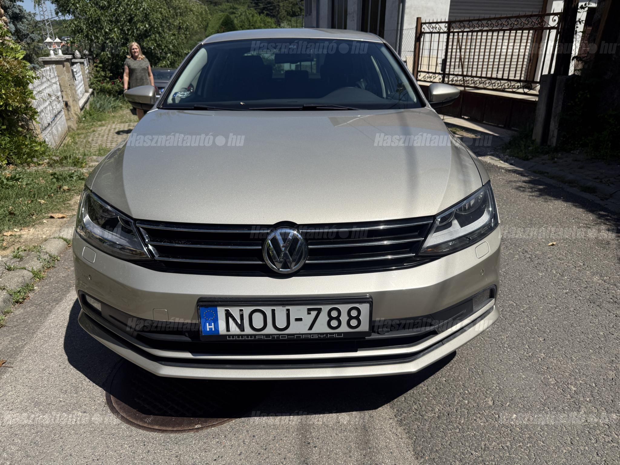 VOLKSWAGEN JETTA 2015/12 - 1