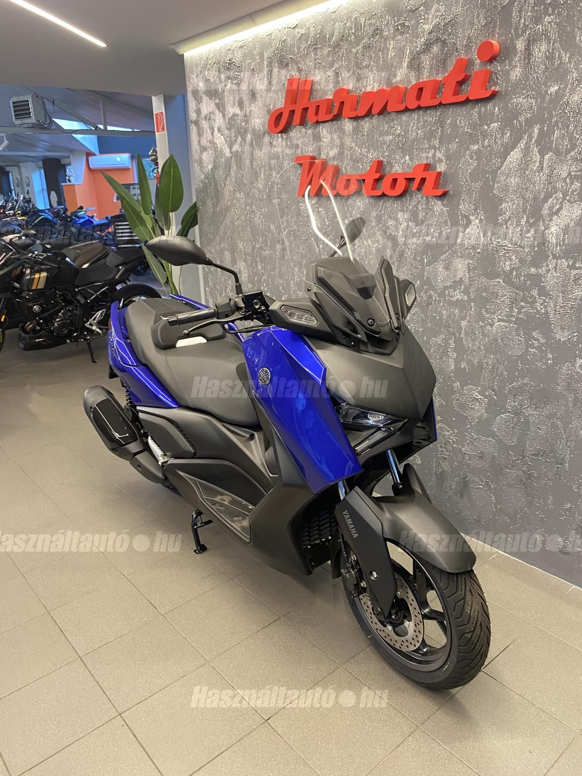 YAMAHA X-MAX 300 2026 - 1