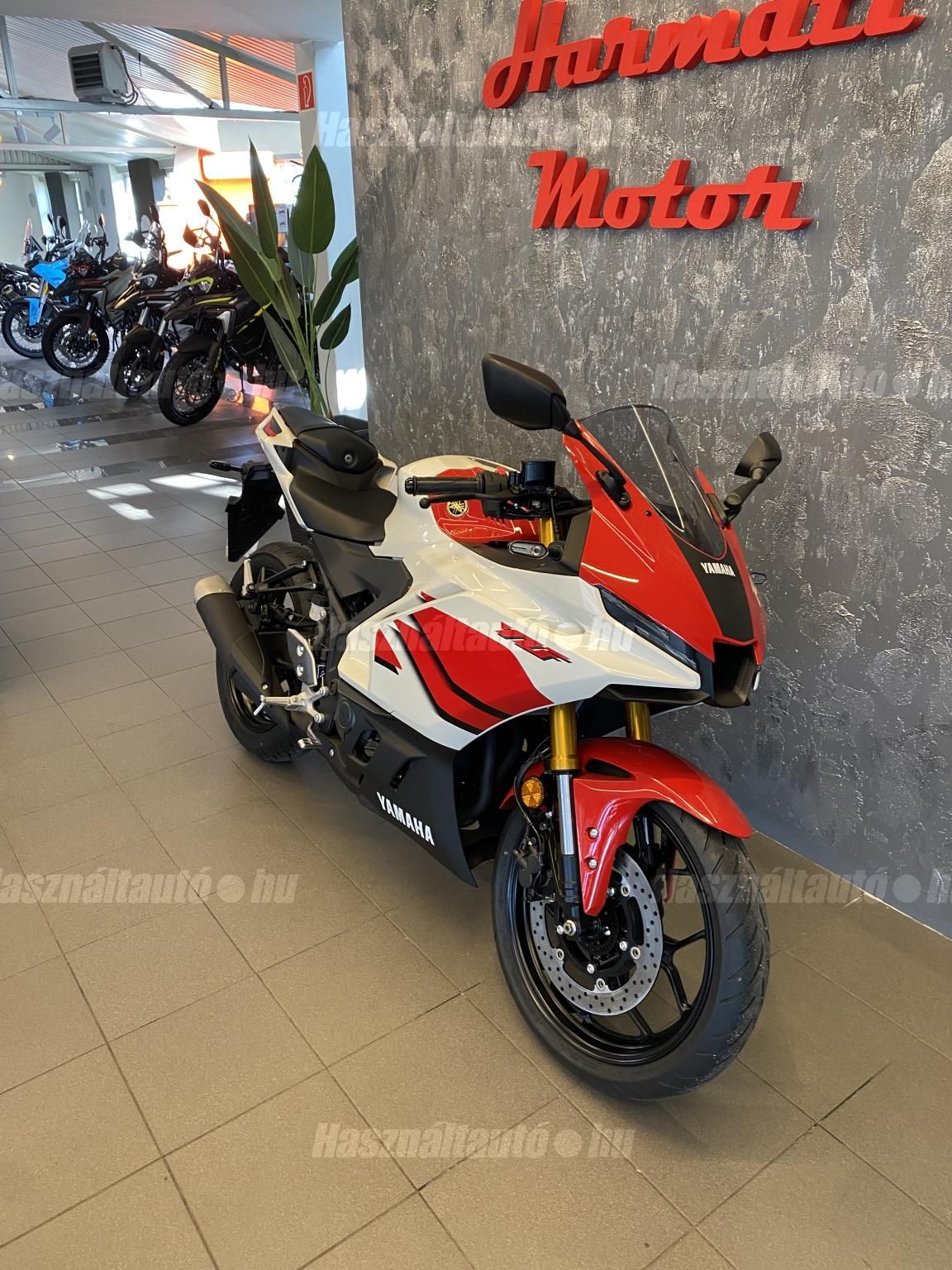 YAMAHA YZF R3 2026 - 1