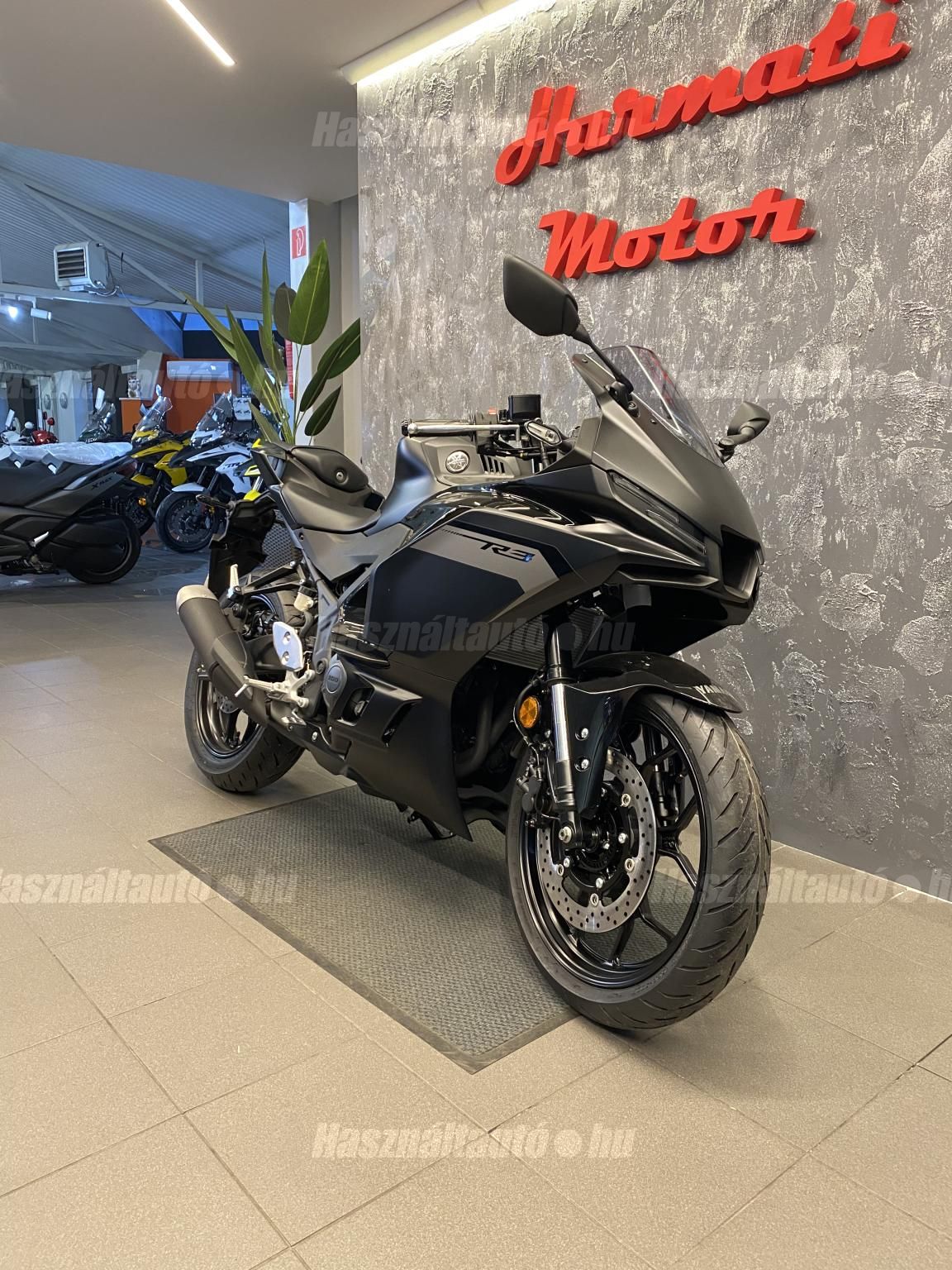 YAMAHA YZF R3 2026 - 1