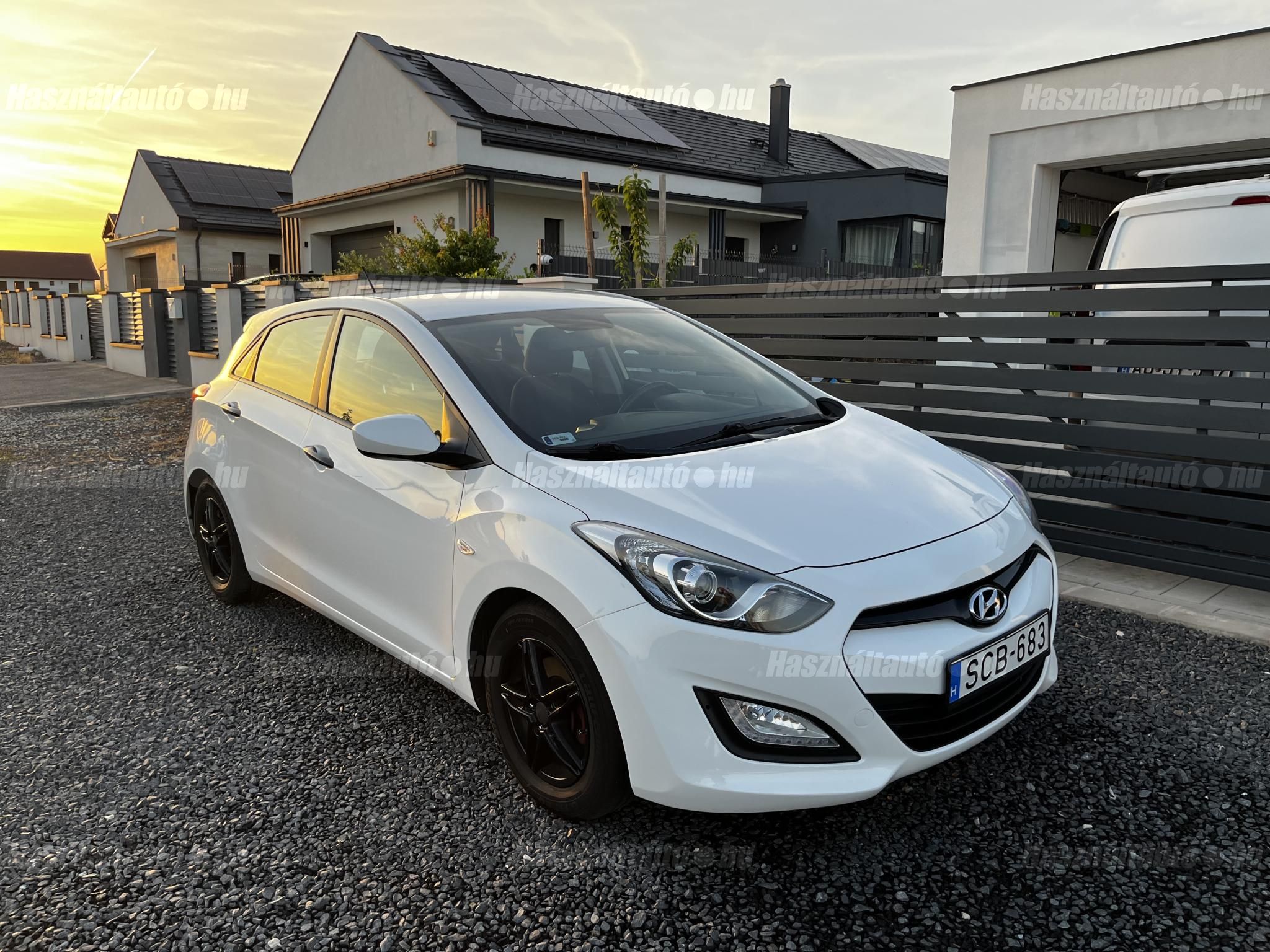 HYUNDAI I30 2014/8 - 1