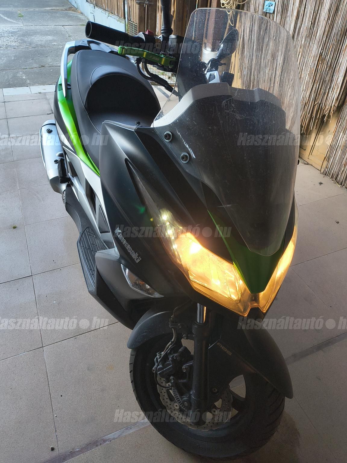 KAWASAKI J 300 2016/1 - 1