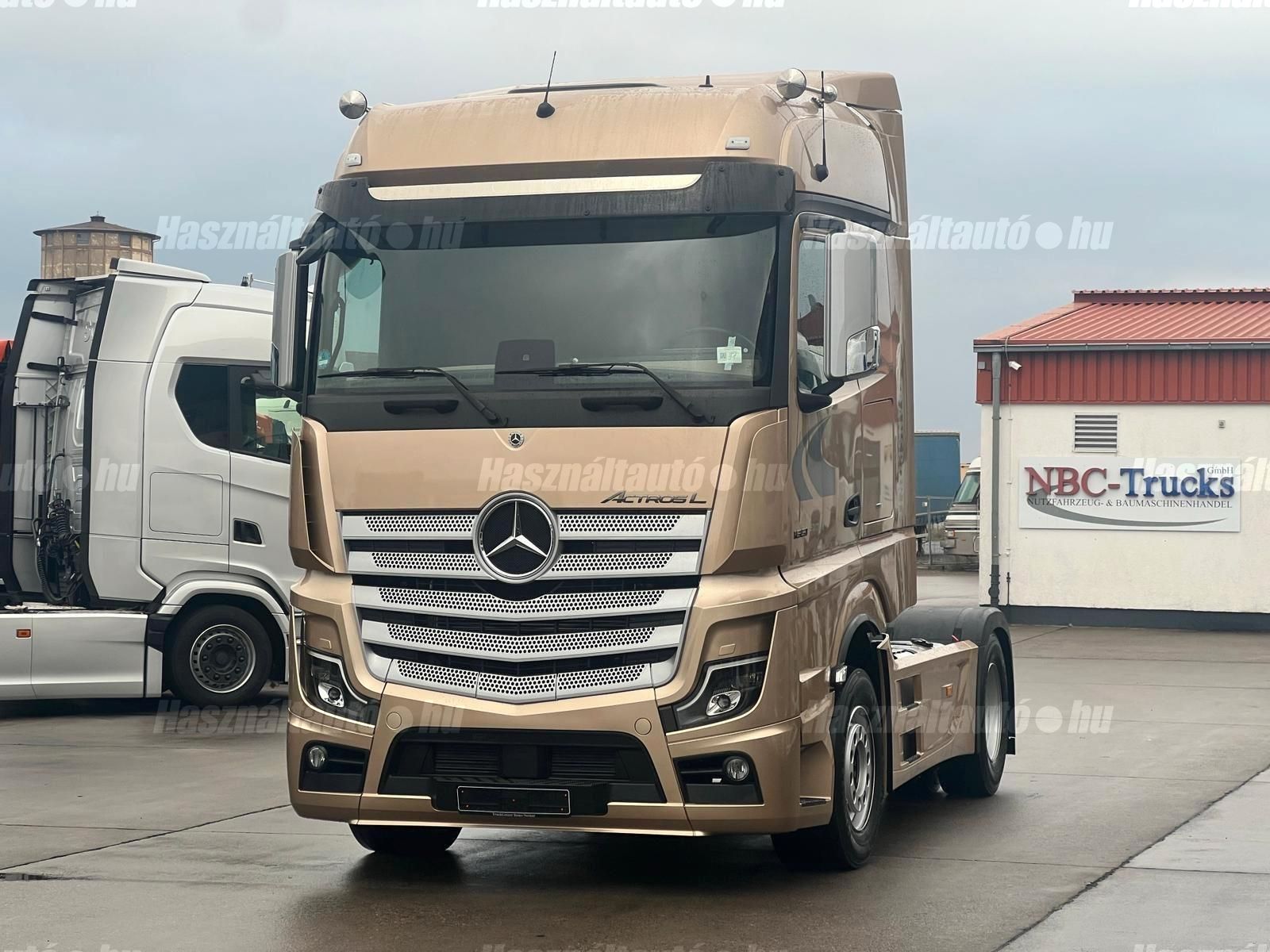 MERCEDES-BENZ 2024/1 - 1