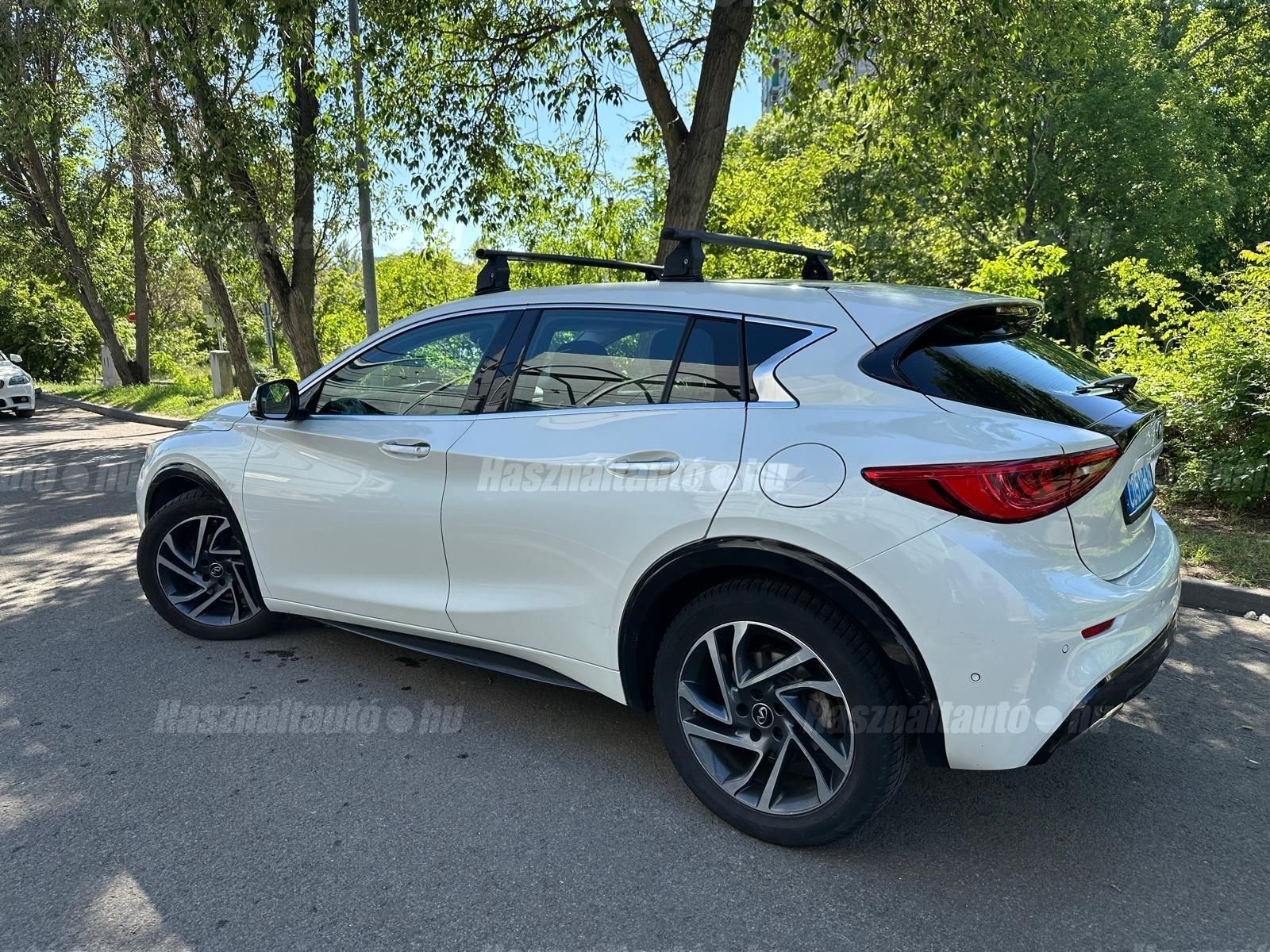 INFINITI Q30 2017 - 1