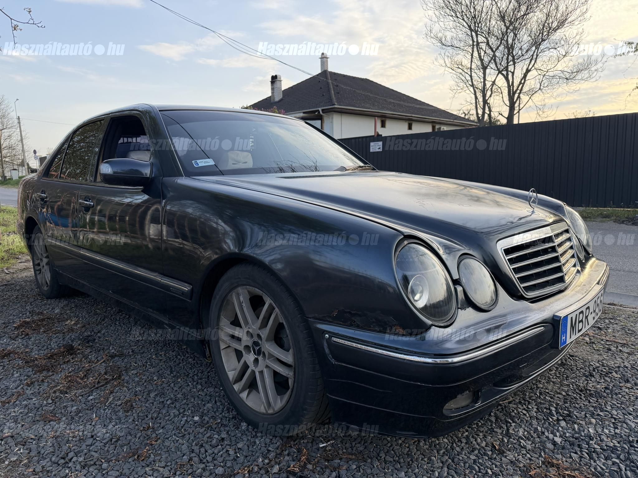 MERCEDES-BENZ E 200 2001/12 - 1