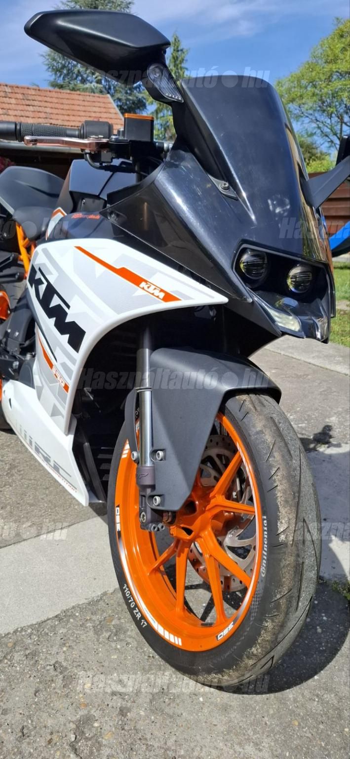KTM RC 390 2016 - 1