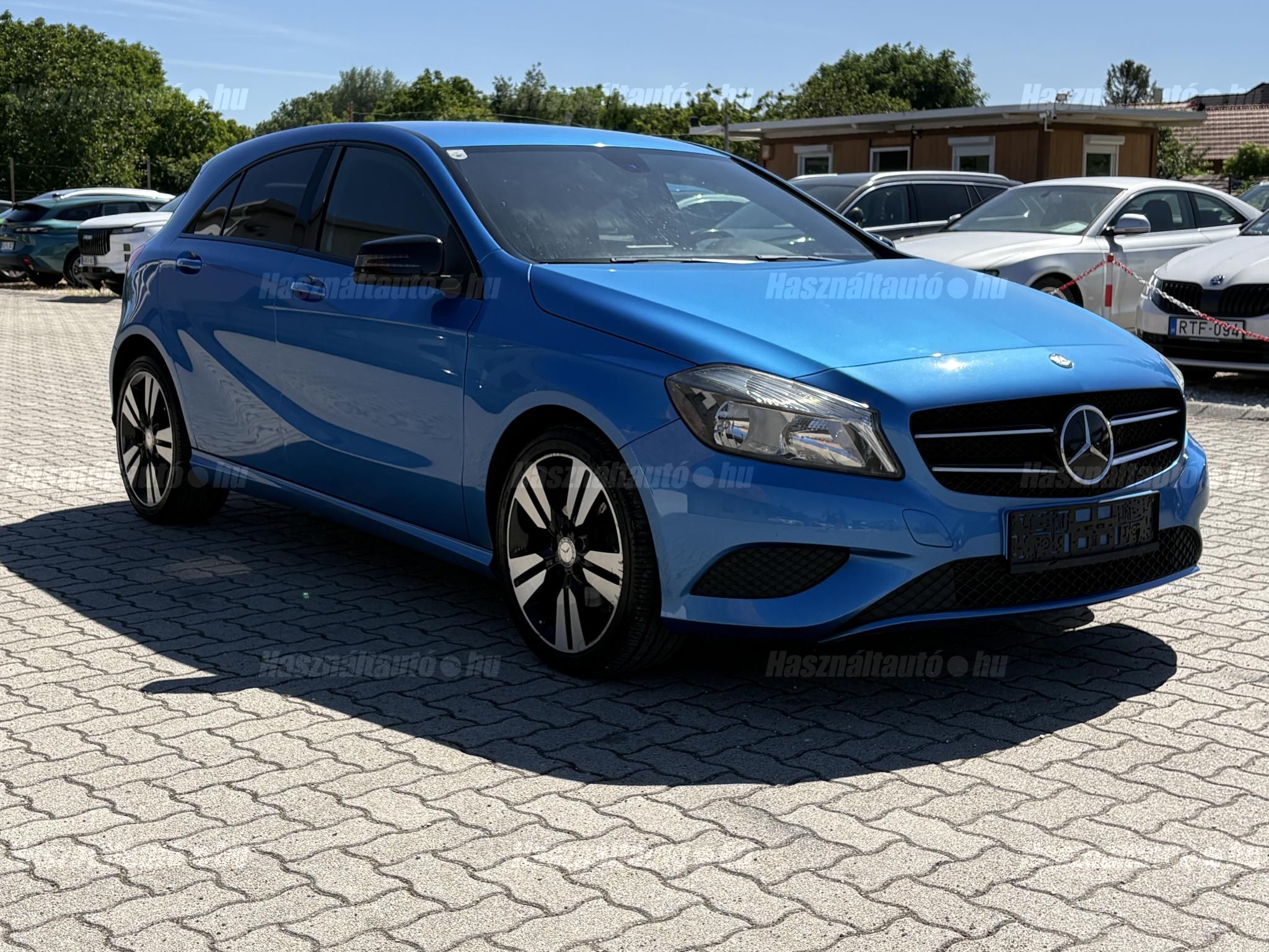 MERCEDES-BENZ A 180 2012/9 - 1