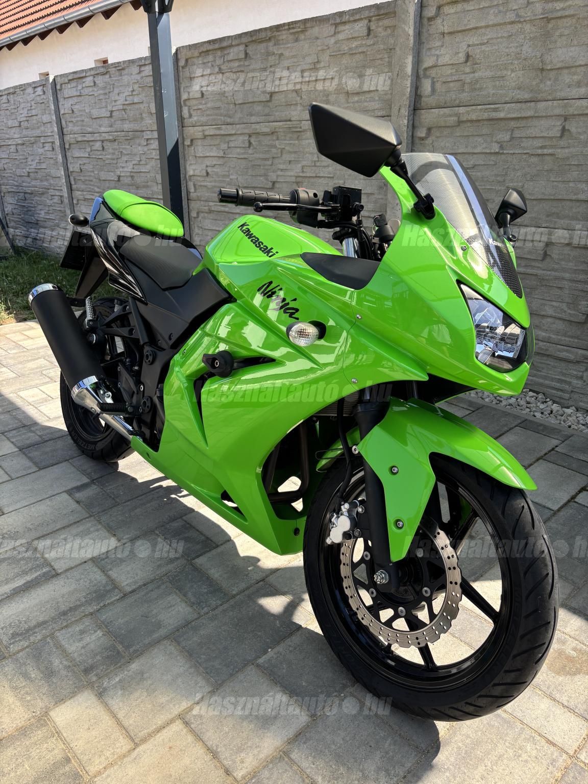 KAWASAKI NINJA 250R 2010 - 1