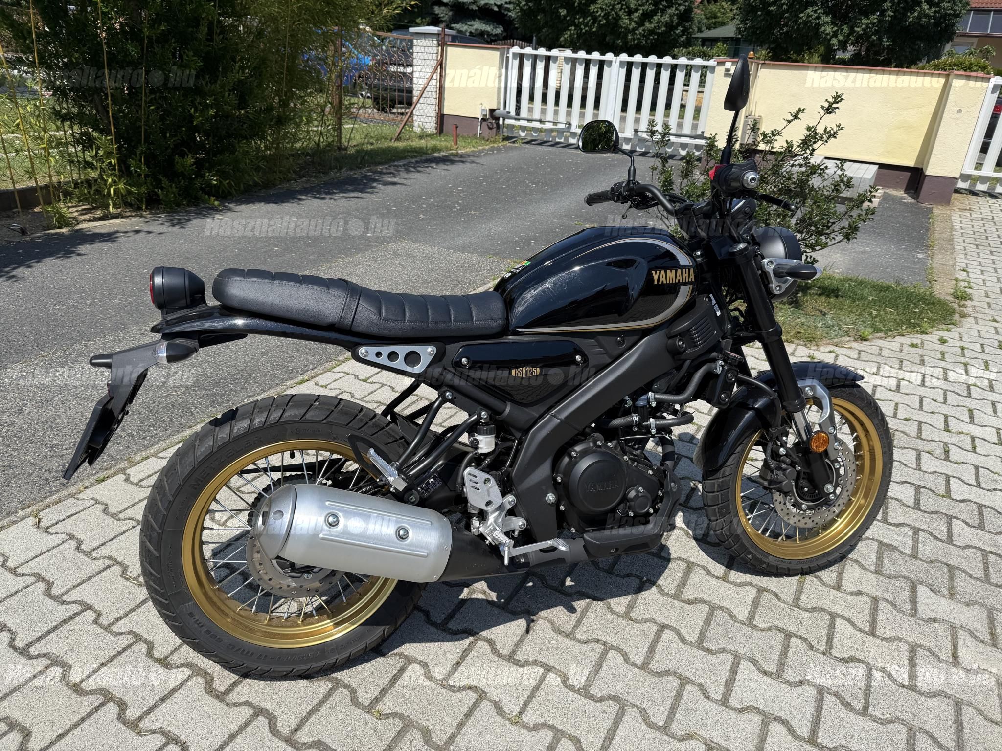 YAMAHA XSR 2023/7 - 1