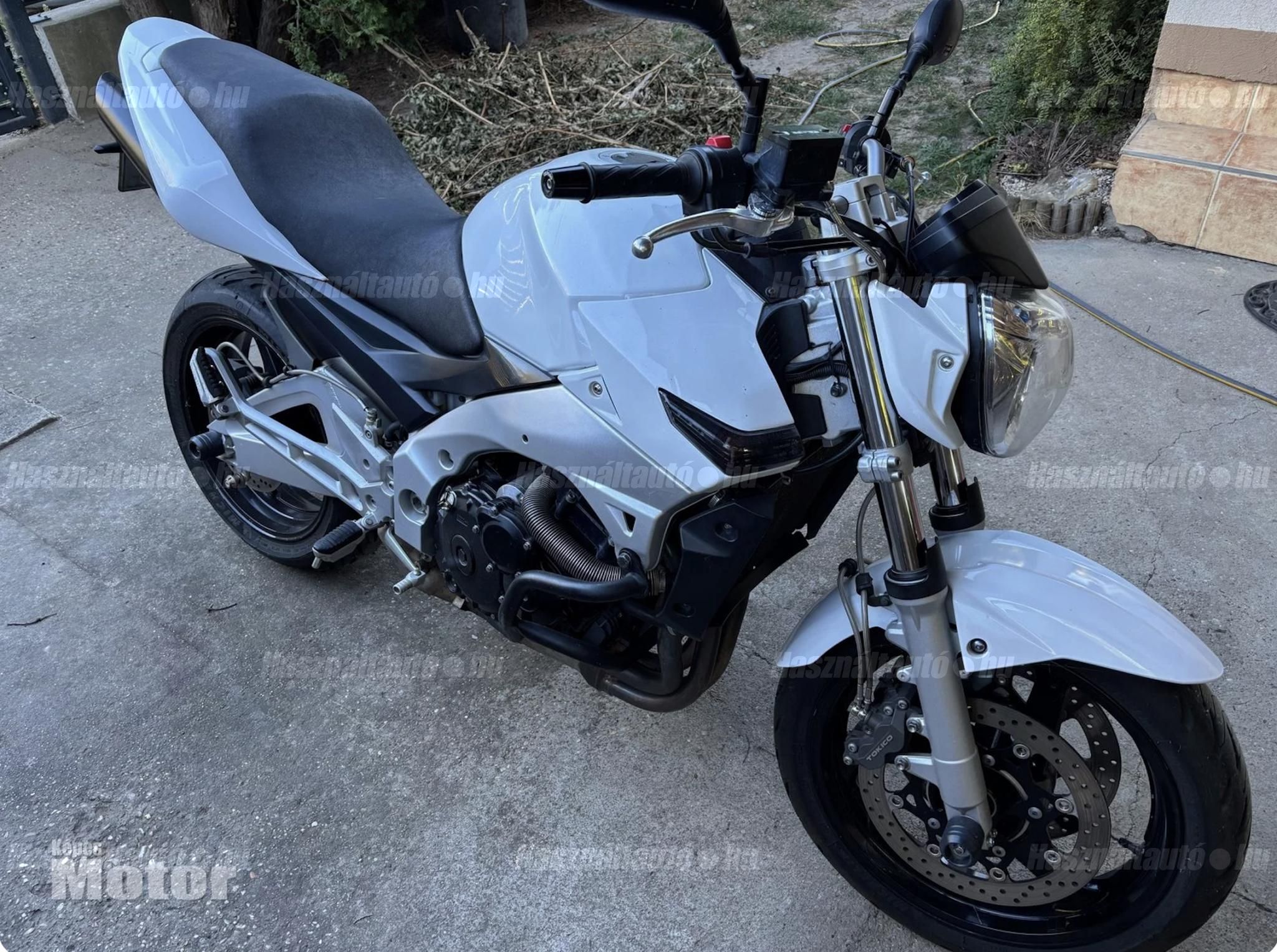 SUZUKI GSR 600 2007/1 - 1