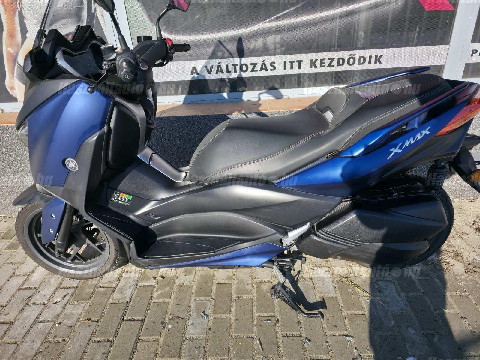 YAMAHA X-MAX 300 2019/10 - 1