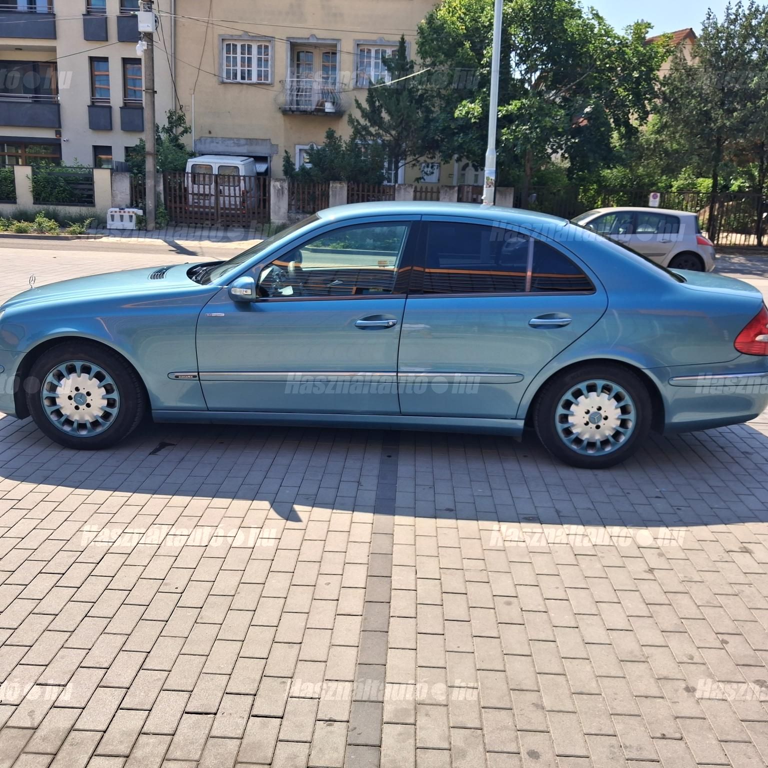 MERCEDES-BENZ E 270 2002/12 - 1