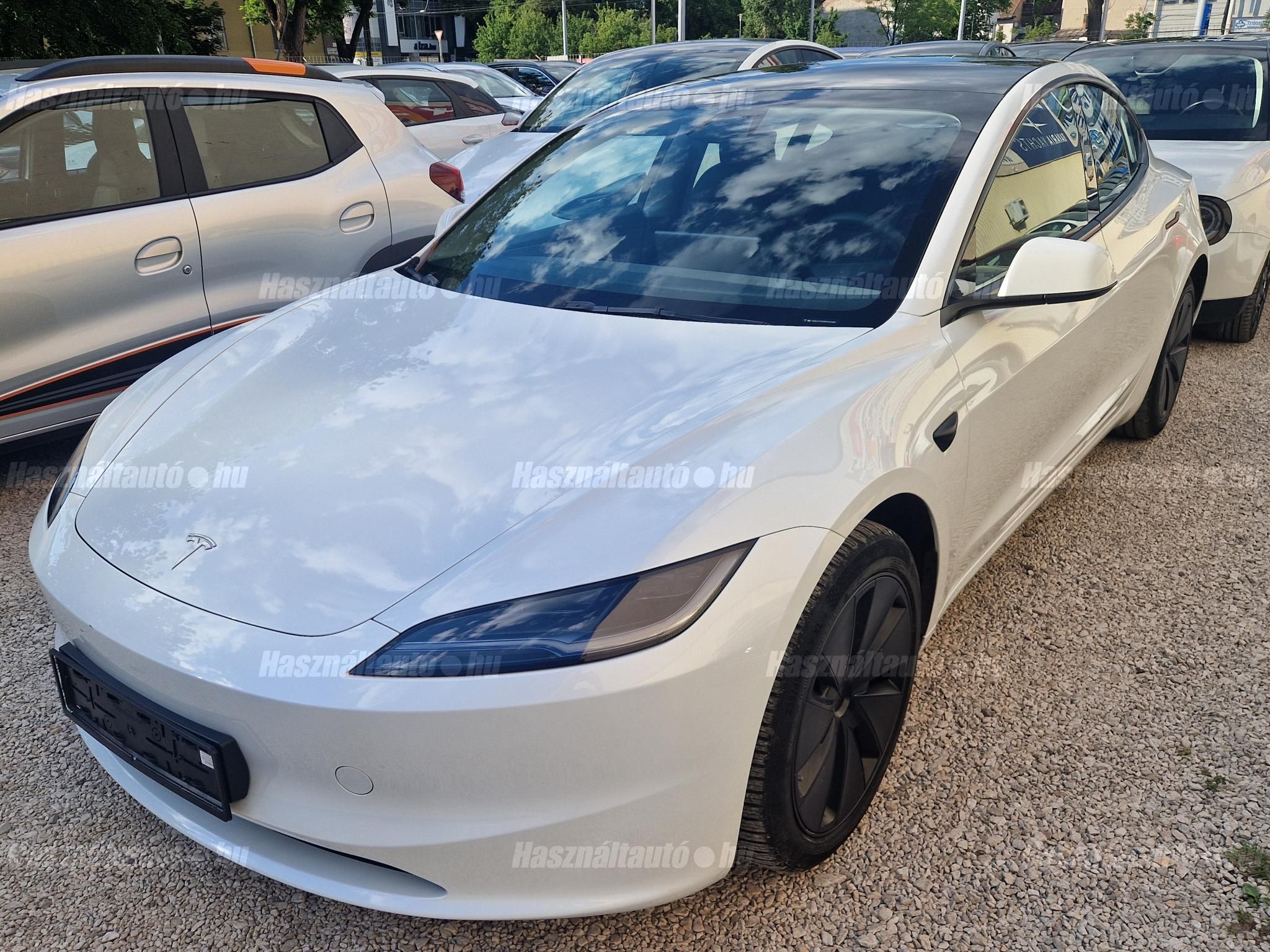 TESLA MODEL 3 2023/10 - 1
