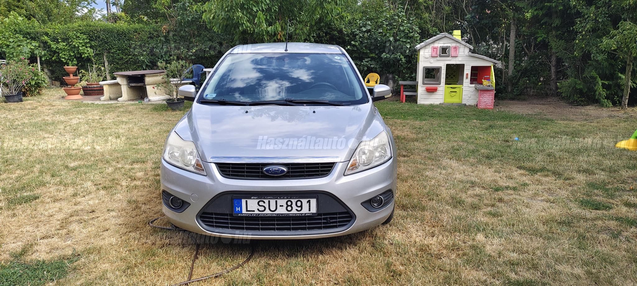 FORD FOCUS 2010/10 - 1