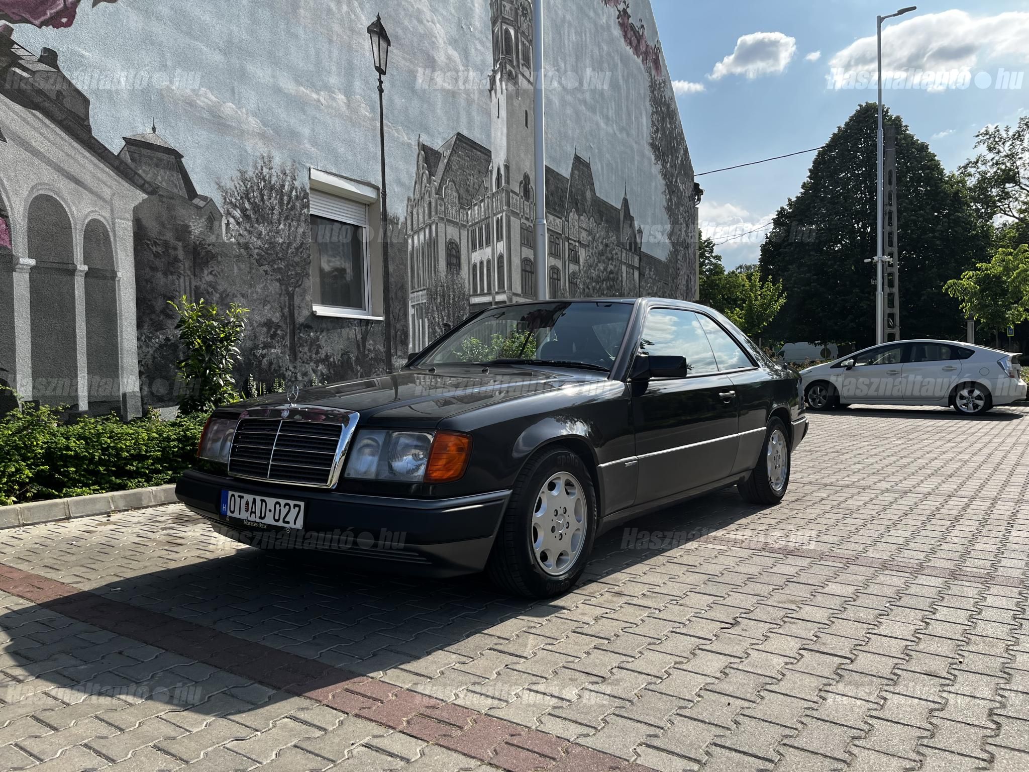 MERCEDES-BENZ 300 1992/6 - 1