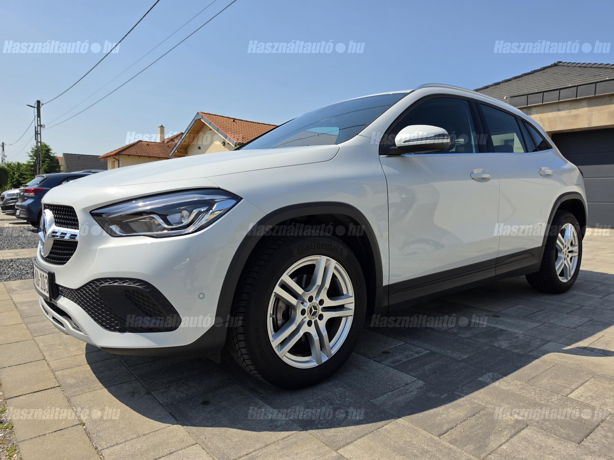 MERCEDES-BENZ GLA 180 2023/4 - 1