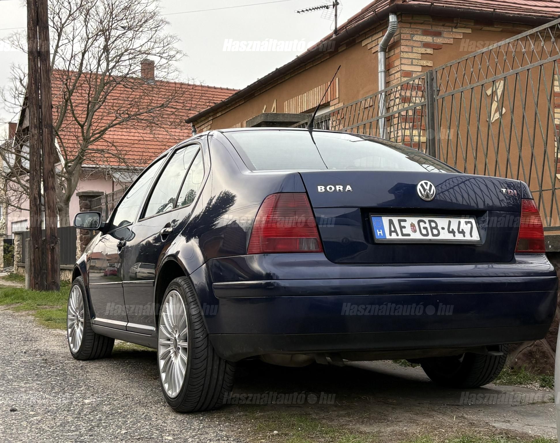 VOLKSWAGEN BORA 2002/12 - 1