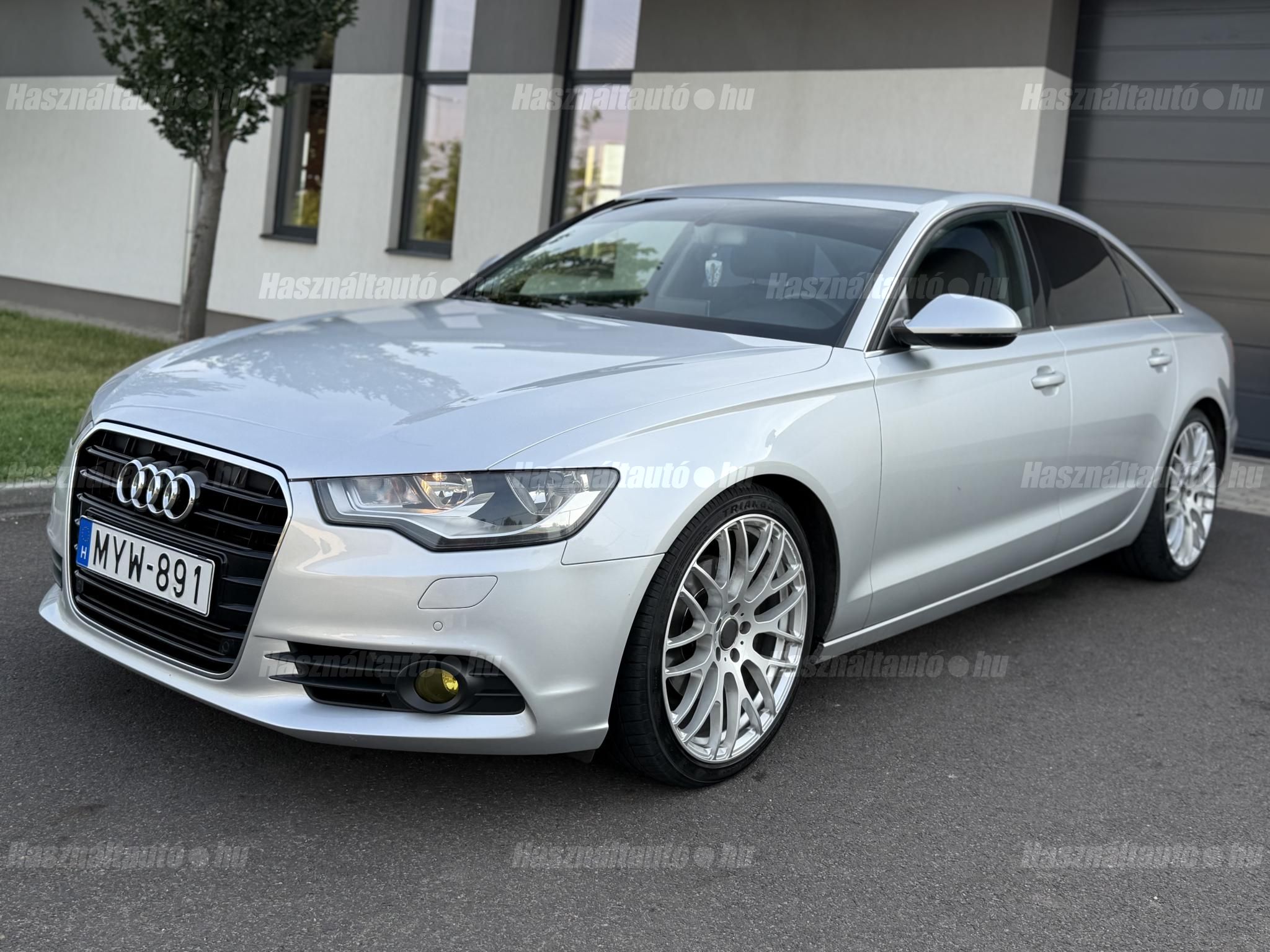 AUDI A6 2011/12 - 1