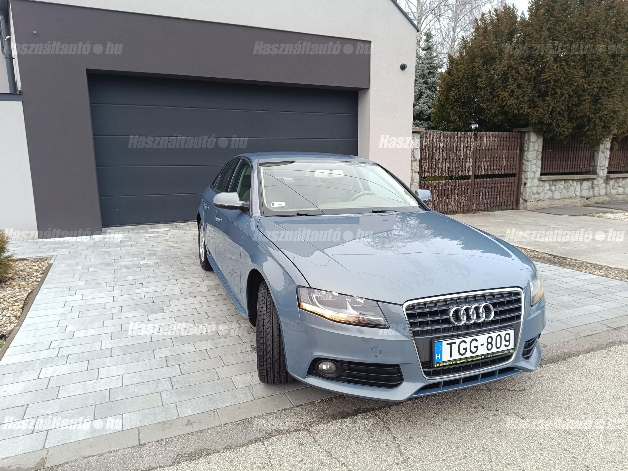 AUDI A4 2010/4 - 1