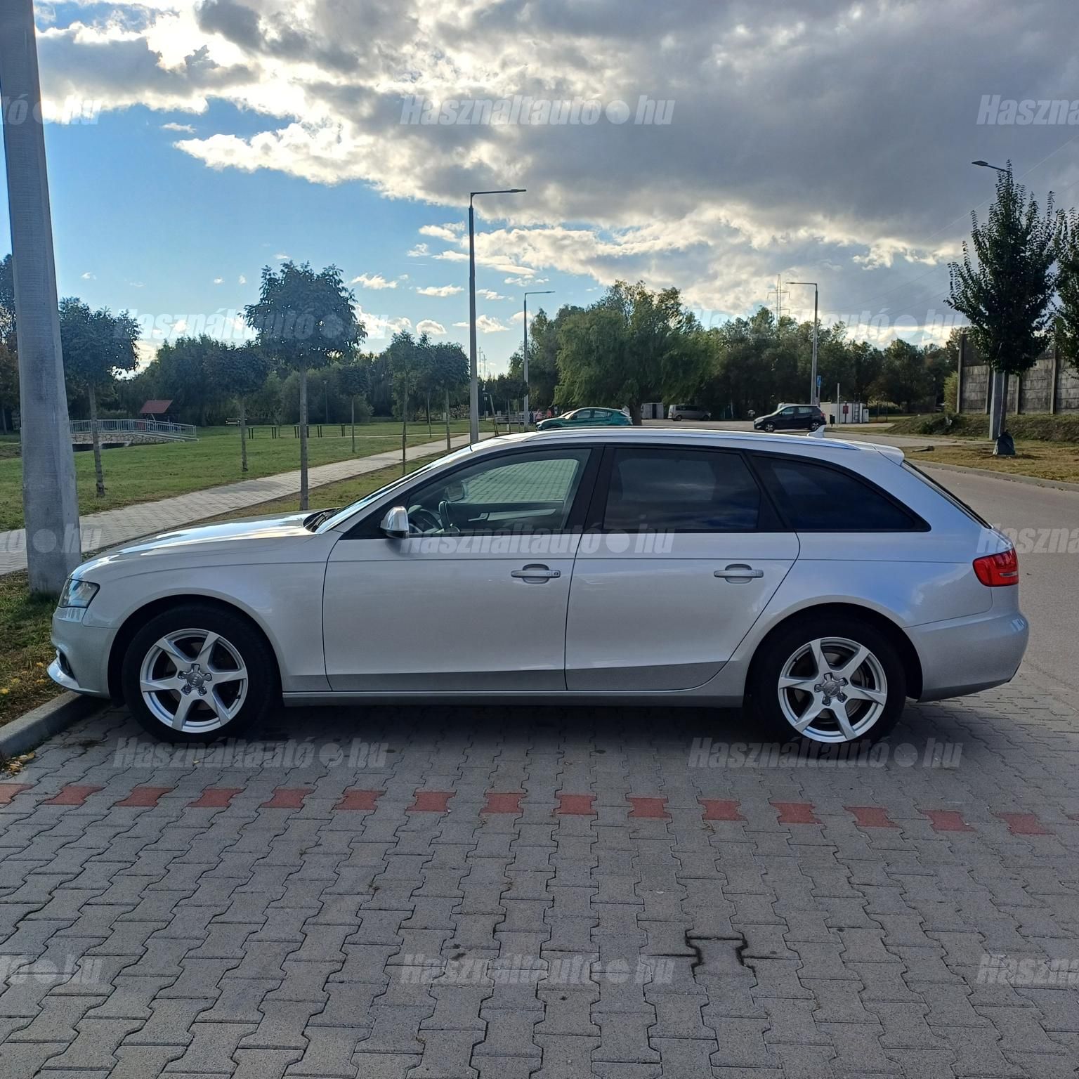 AUDI A4 2011/7 - 1