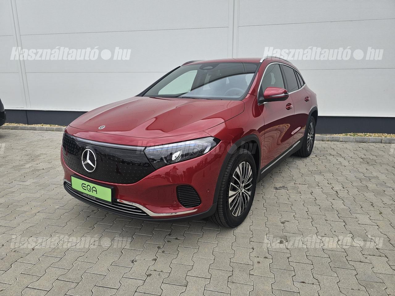 MERCEDES-BENZ EQA 2025/9 - 1