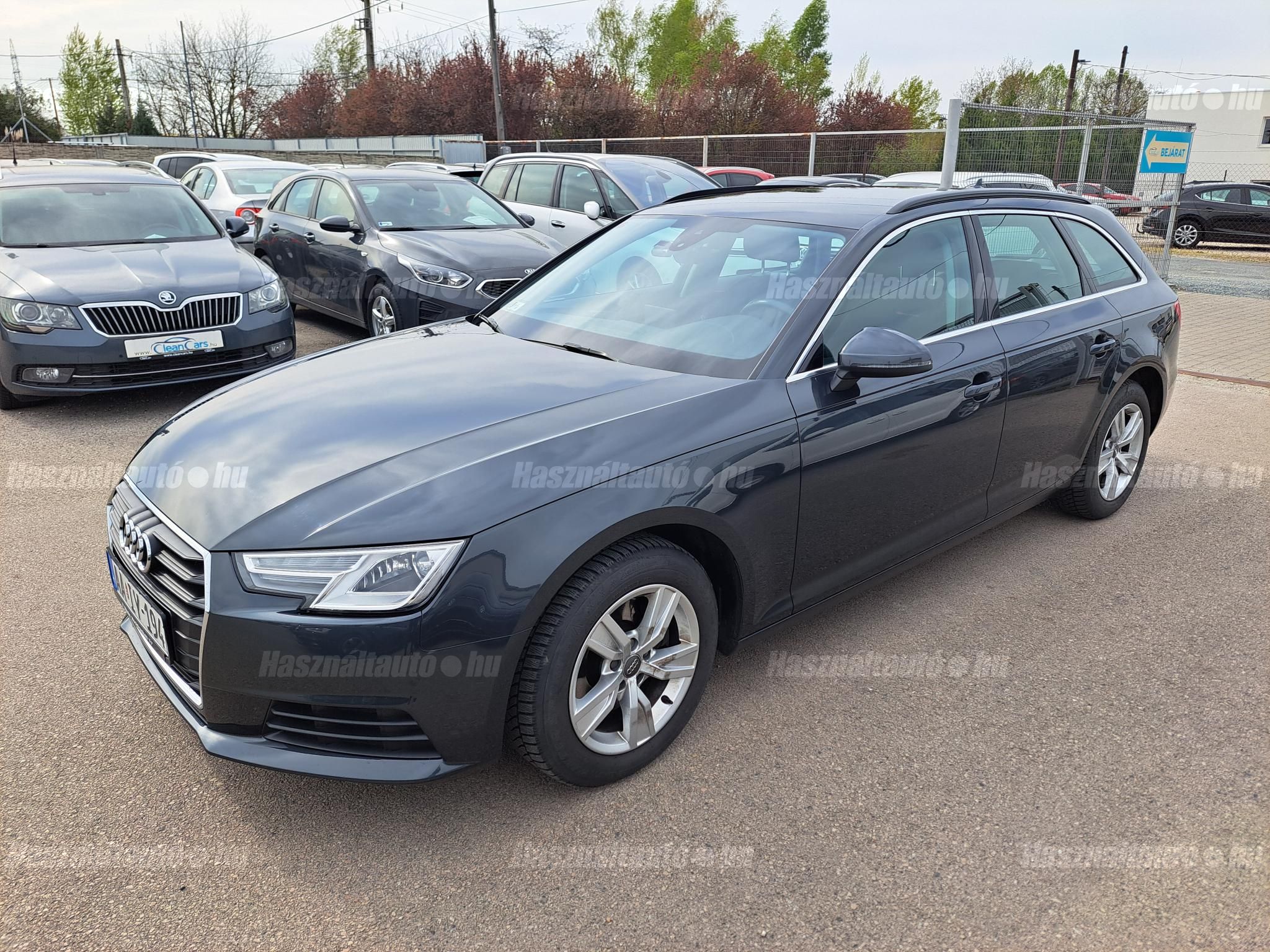 AUDI A4 2017/12 - 1